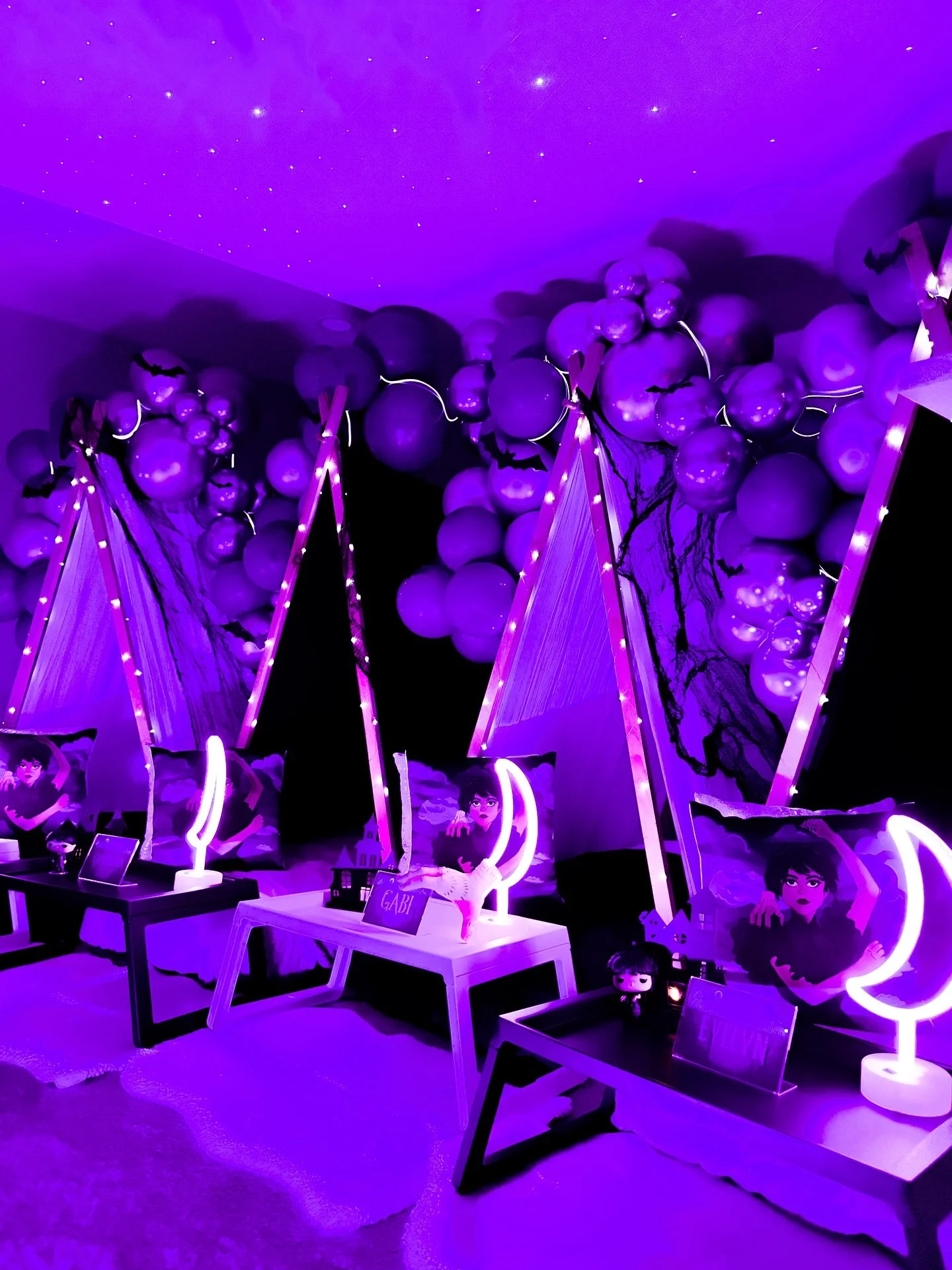 Sweet dreams with a spooky twist 🕸️💤

#happyhalloween #halloween #spooky #spookyseason #harrypotter #beetlejuice #wednesday #slumberparties #teepeesleepover #kidsparty #thepartyheist #delaware