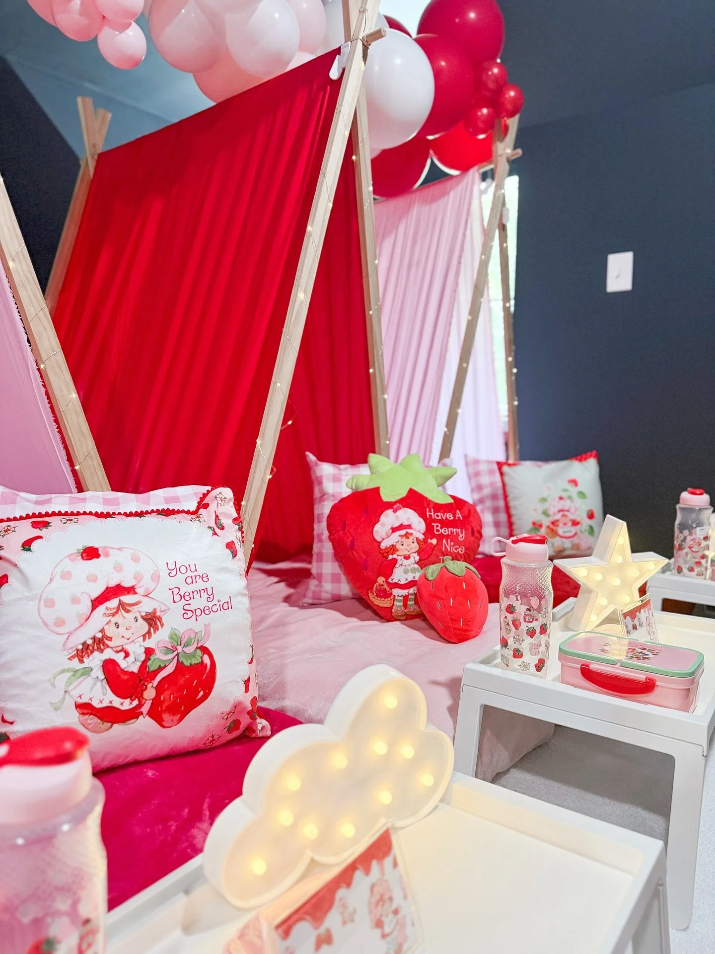 Sweet dreams are made of this 🍓🍰☁️
Cozy tents, sweet treats, and friends by your side. 

Book your custom themed sleepover today!

#strawberryshortcake #slumberparty #kidsparties #teepeetent #teepeesleepover #delaware #thepartyheist #birthdaypartie