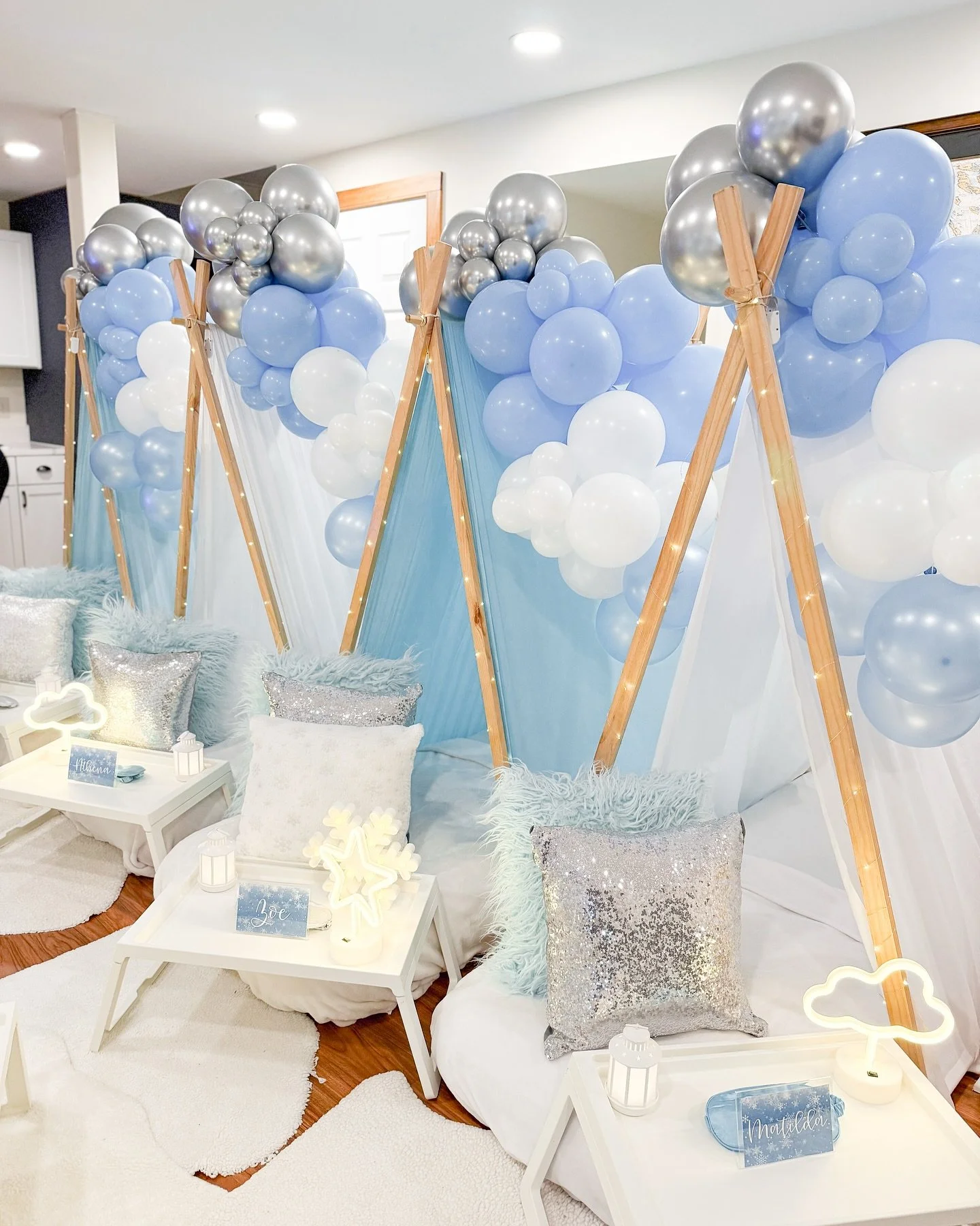 Did somebody say&hellip;. Snow?!? ❄️ 

How fitting that we would see some snow in April and the birthday girl&rsquo;s favorite season is winter! 

#winterwonderland #snowinspring #slumberparties #teepeesleepover #kidsparties #delaware #thepartyheist 