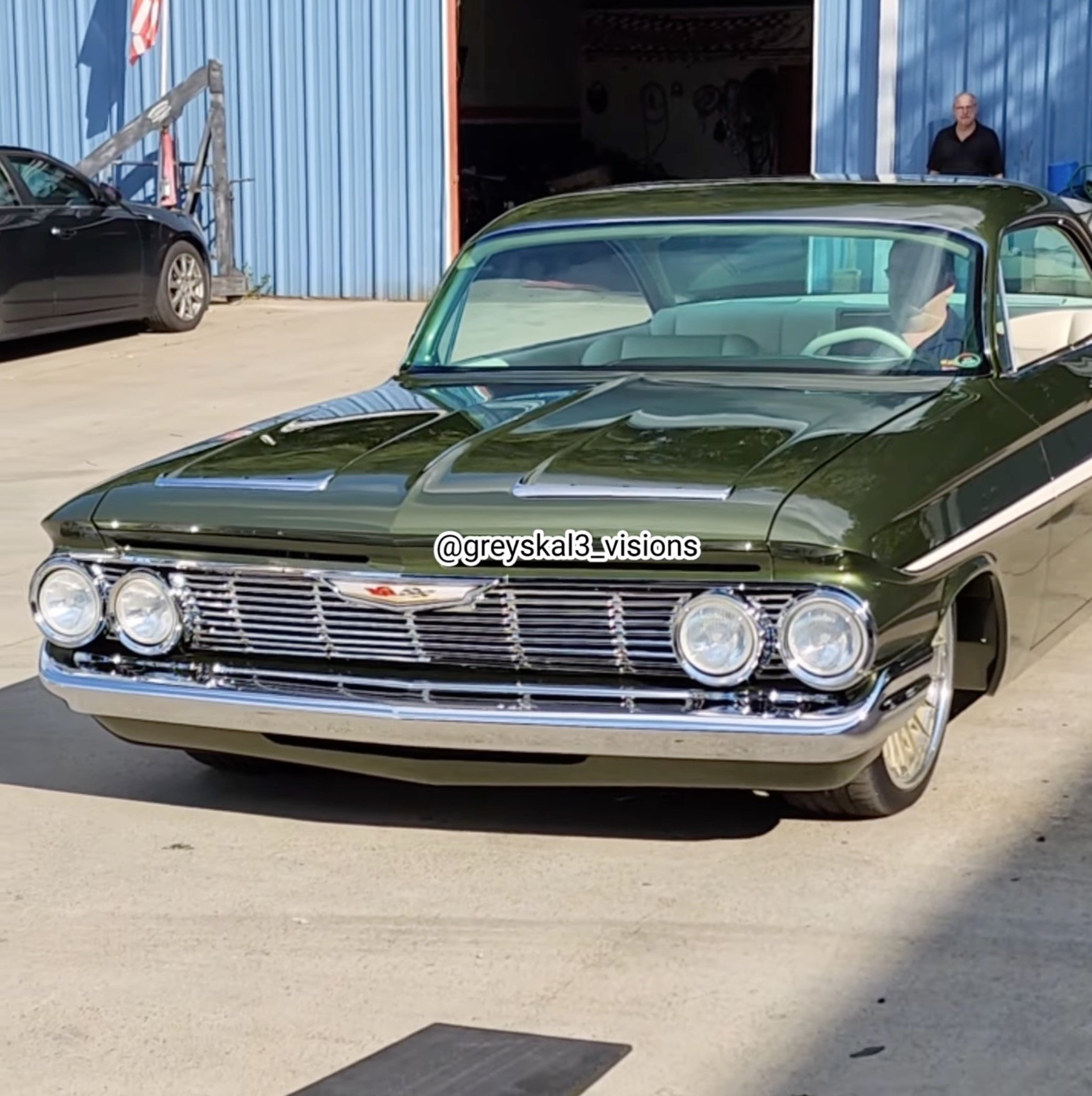 Loading on the trailer - Greyskal3_visions video (Aug 2024)