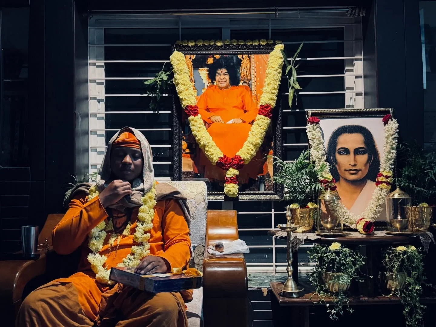 Glimpses from Darshan in Hyderabad, Jan 3-9th 2026. 
Close to 250 meditators and devotees came to see Swami to be in the presence of a Living Master and receive his blessings. Throughout the week they were taken through spontaneous processes and rece