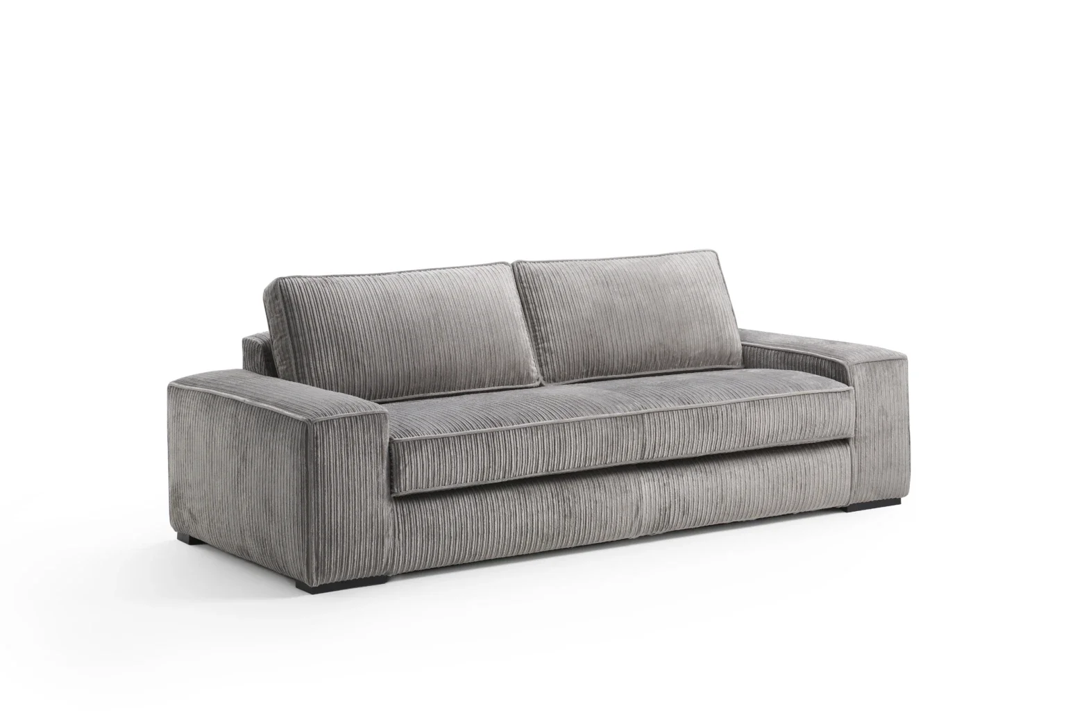 Canapé gris en tissu à rayures avec coussins au centre, placé sur fond blanc.