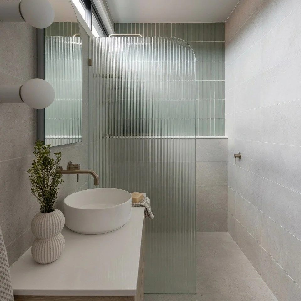 Maximise your bathroom space with thoughtful selections. Smart choices can make a small bathroom feel spacious and stylish ✨

Discover the right mirror and shower screen for your bathroom upgrade at Divinebathrooms.au