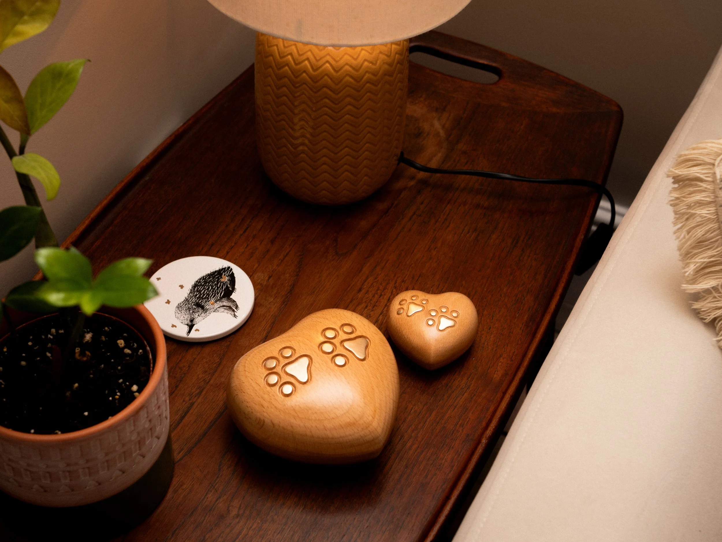Amberley_Heart-Urn-Lifestyle-1-3.jpg