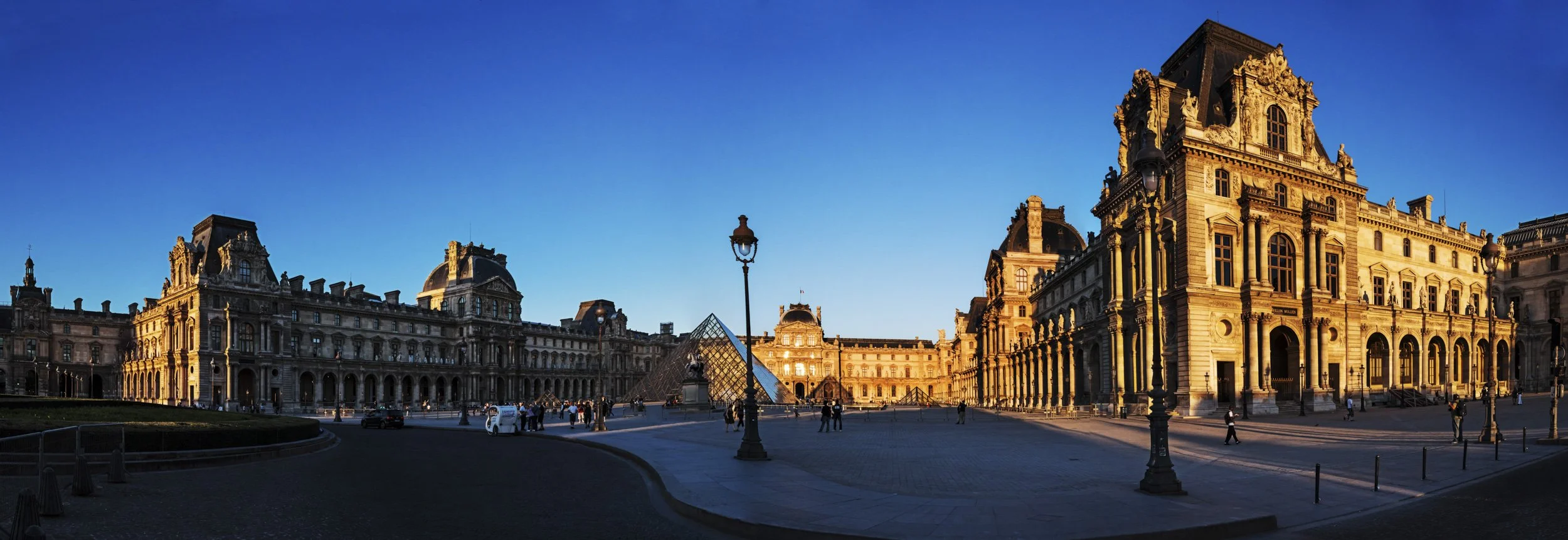 Louvre-Architecture-Exterieure-105.jpg