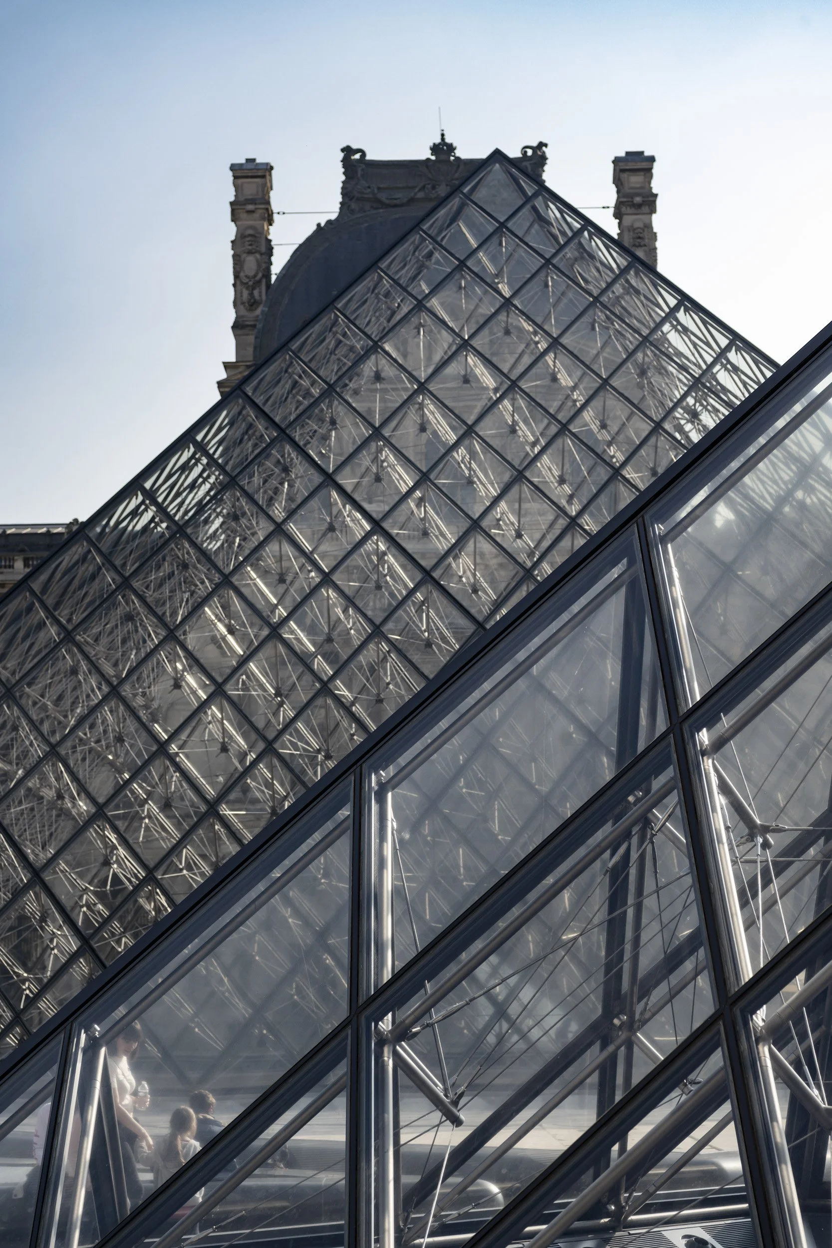 Louvre-30-ans-Pyramide-114.jpg