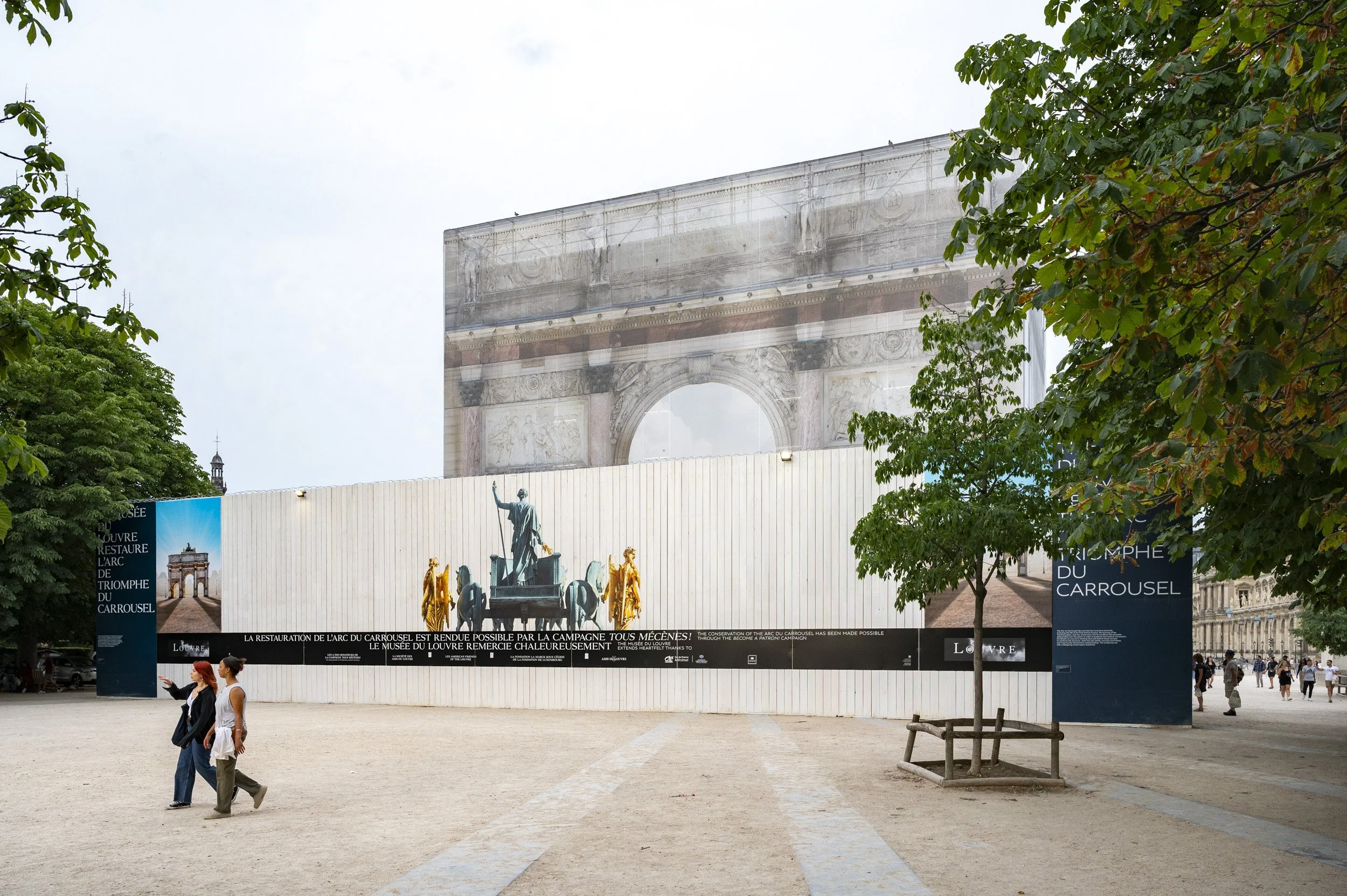 Habillage chantier Carrousel du Louvre