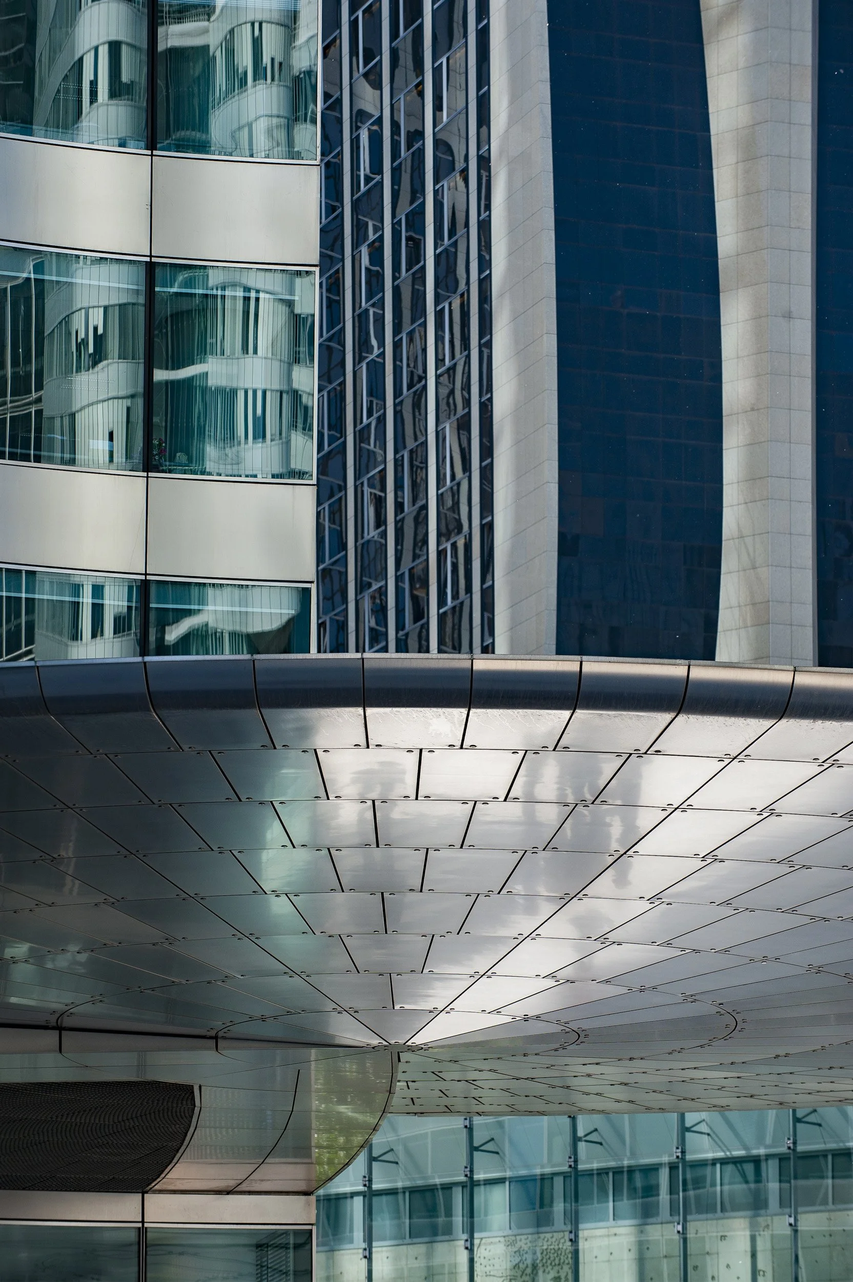 
Tour Légende Paris La Défense