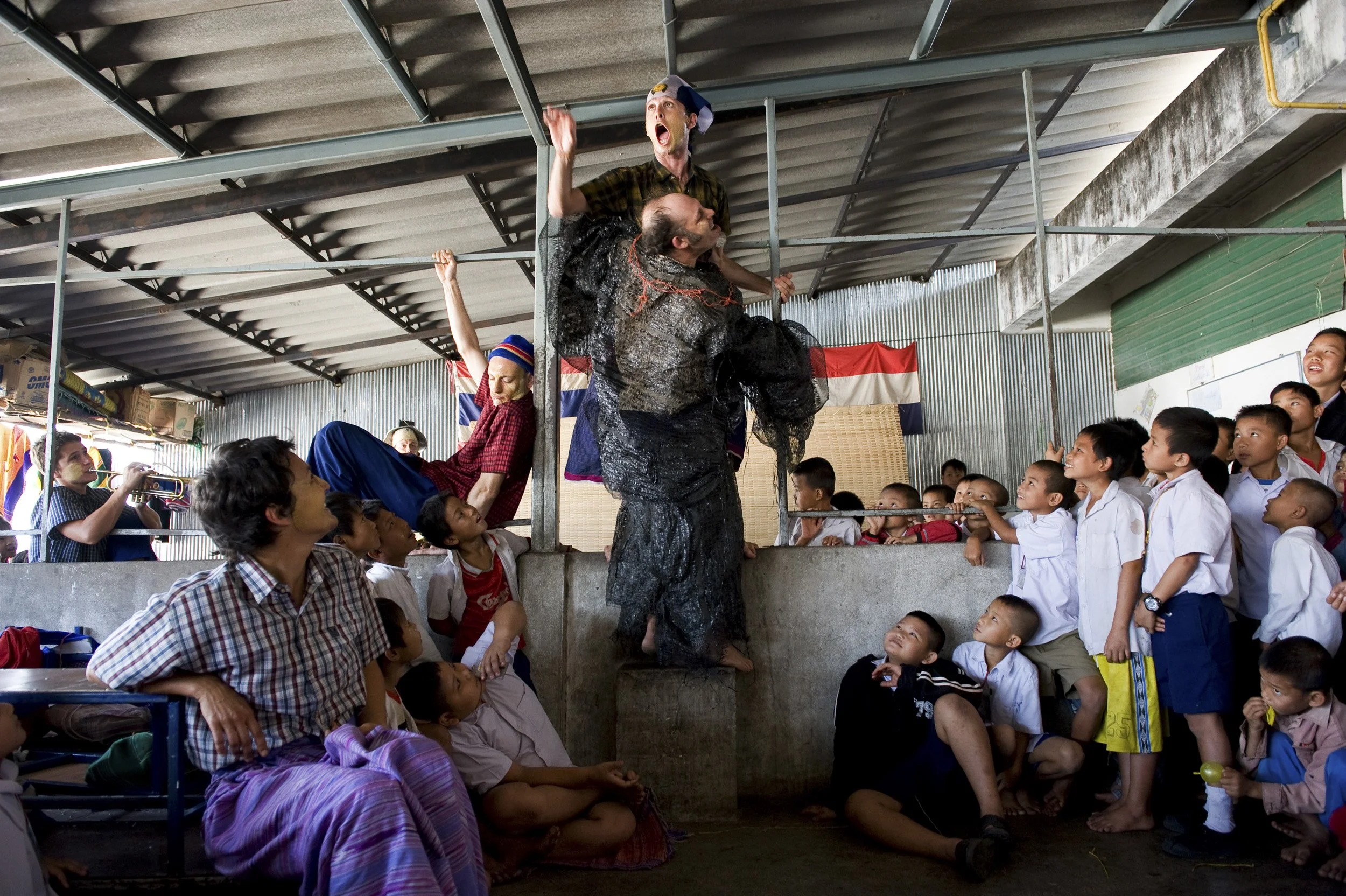 Clowns Sans Frontières - Kwe Kha Baumg  - Thaïlande