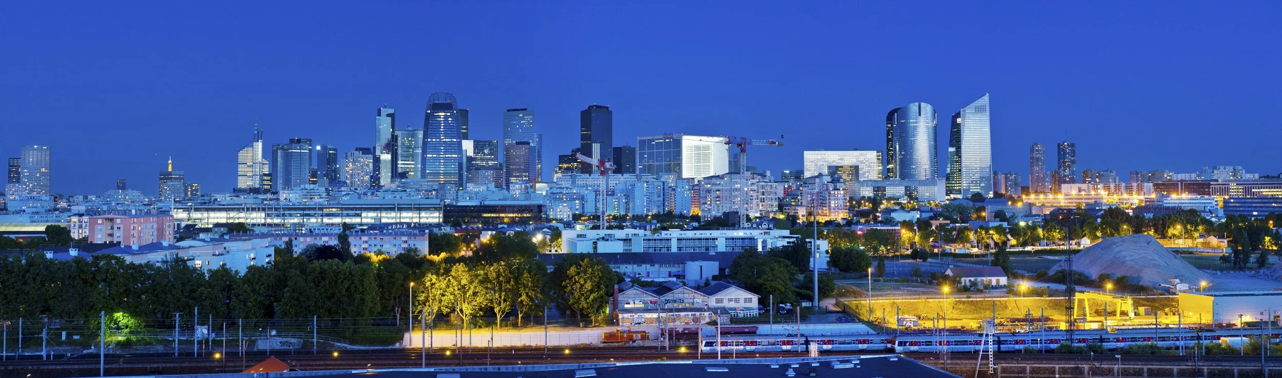 La Défense Paris AON