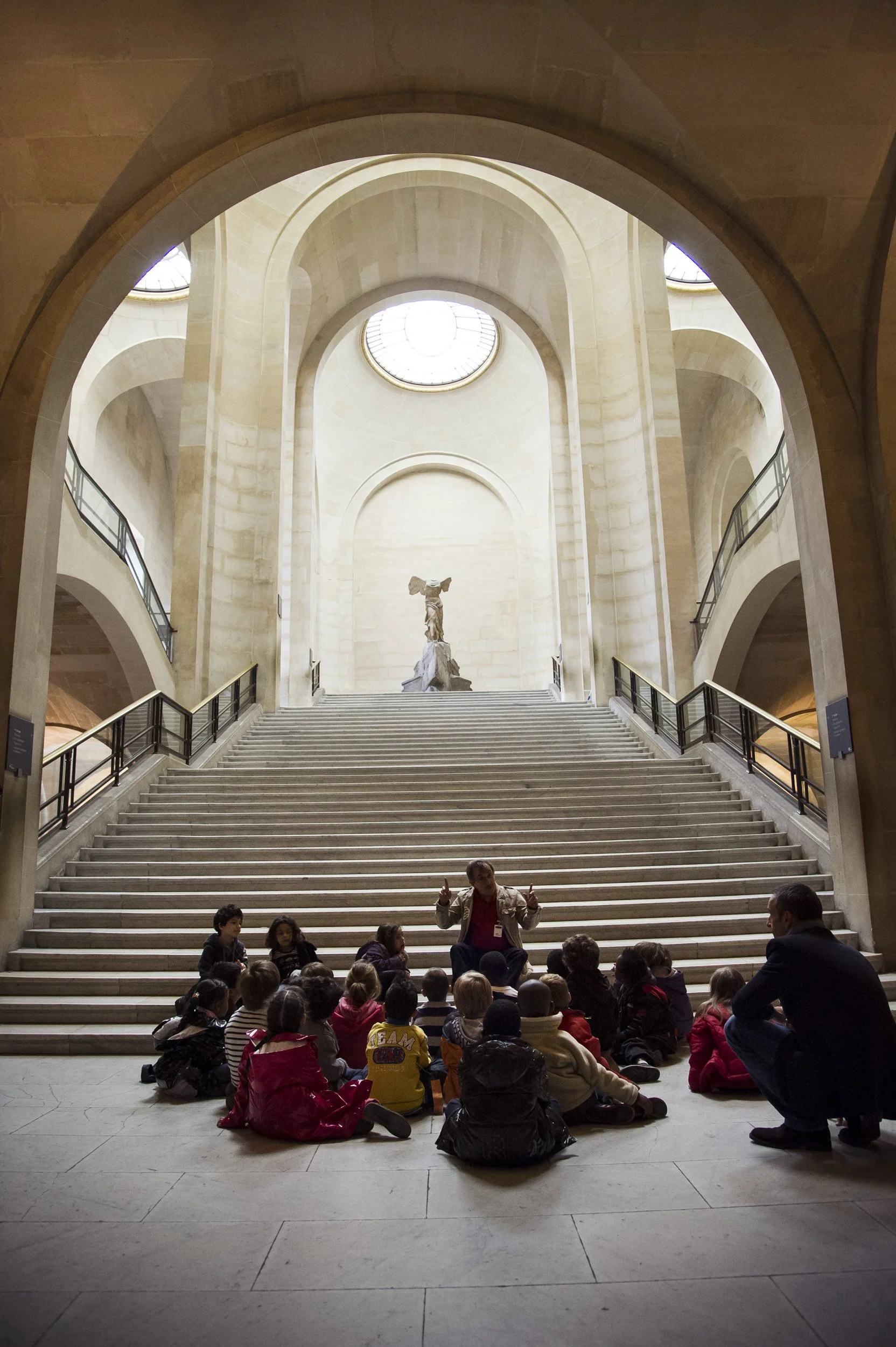 Louvre-VisiteEcoleMaternelle-009.jpg