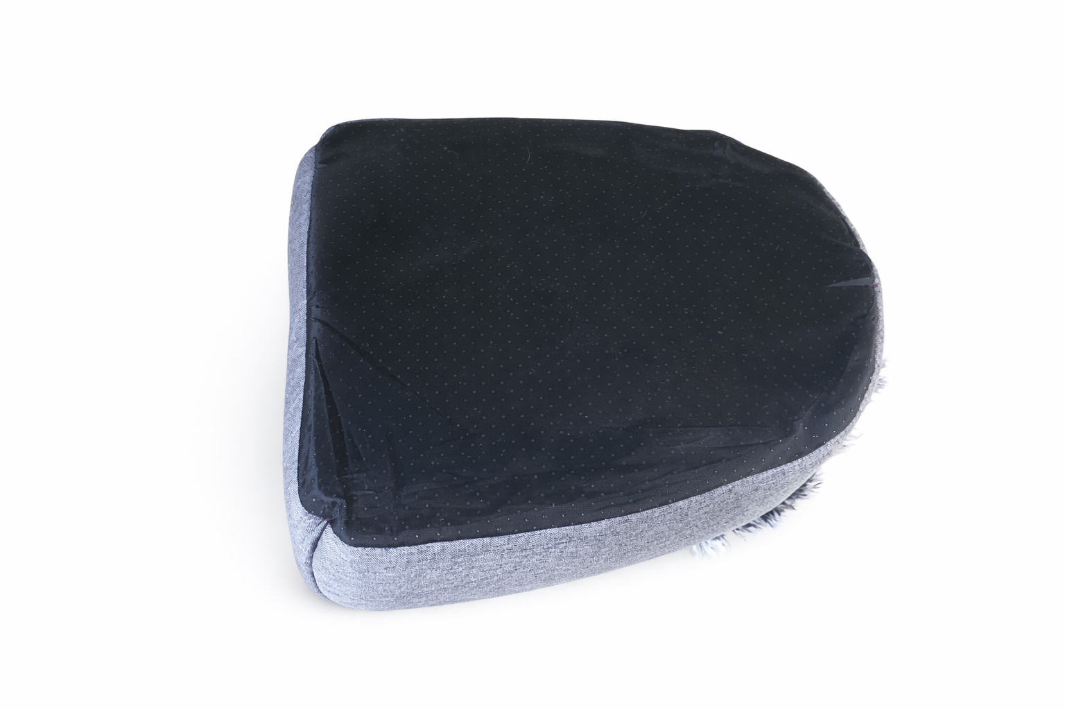 LUNAVA™ WinterNest™ – Plush Enclosed Cat Bed