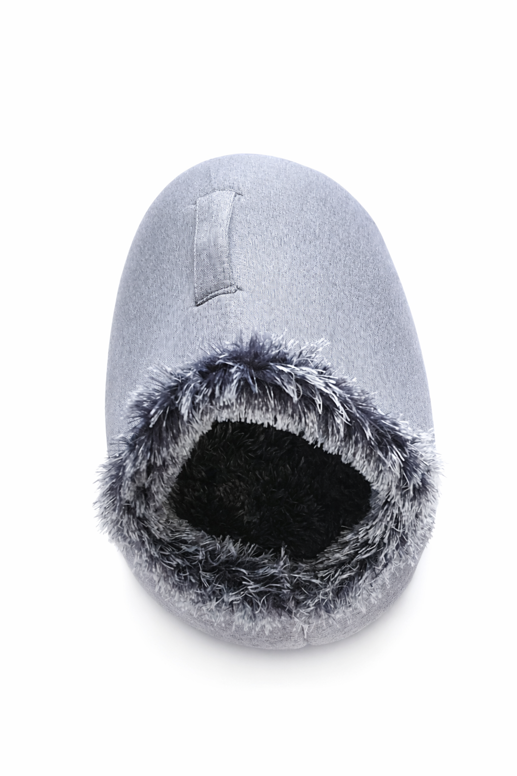 LUNAVA™ WinterNest™ – Plush Enclosed Cat Bed  A warm, enclosed retreat designed for comfort, calm, and winter security.