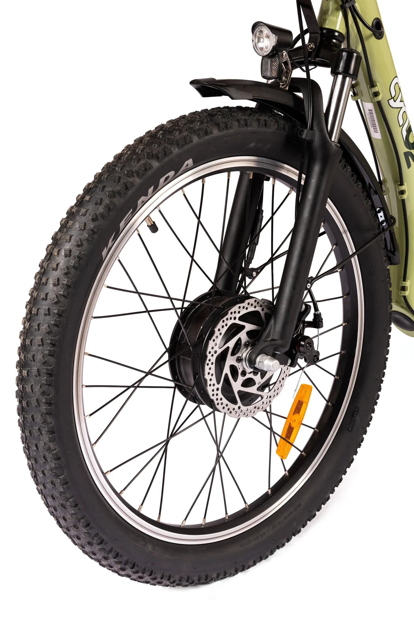 Roues d'un vélo électrique ou électrique tout-terrain, Avec pneus à crampons, frein à disque, suspension et lumière