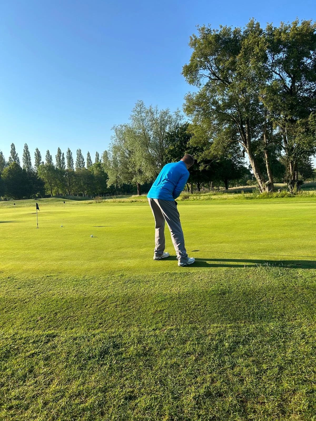 Ali Hall practicing putting in preparation for a round at Bishops Stortford for the East Region PGA championship.