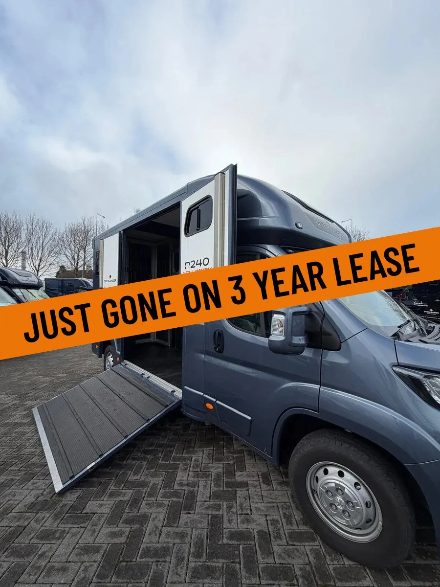 OL_Metallic_Horsebox_New-2025_6-on-lease.jpg