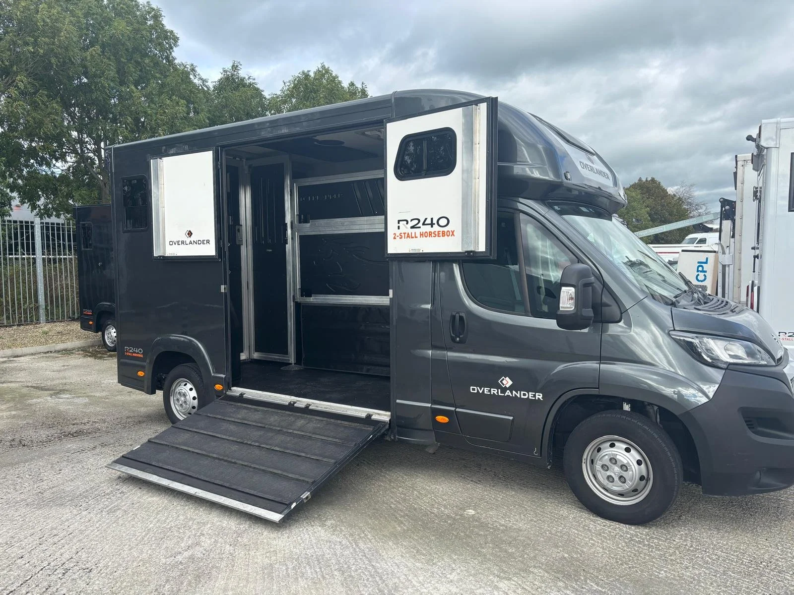 2022 R240 Grey 2-Stall Horsebox