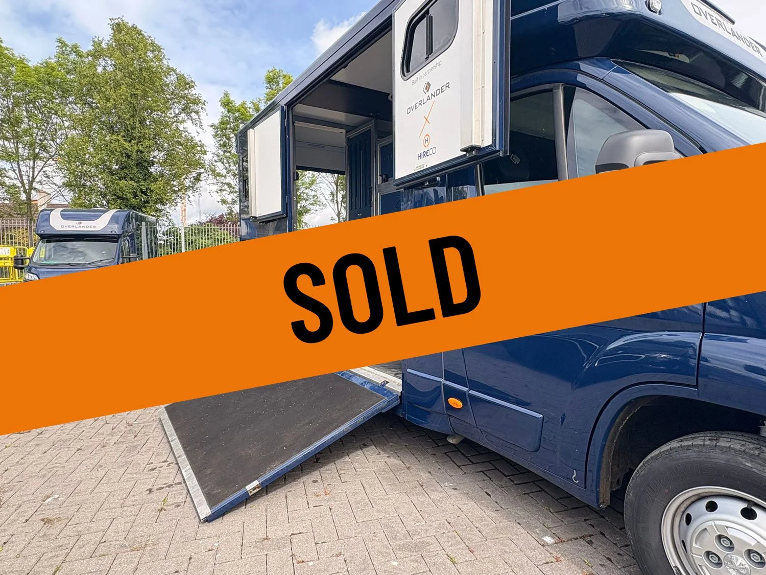 7_OL_Navy_Horsebox_Used_2024_SOLD.jpg