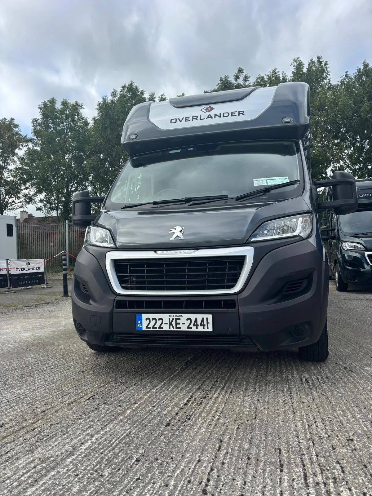 12_OL_Grey_Horsebox_2022.jpeg