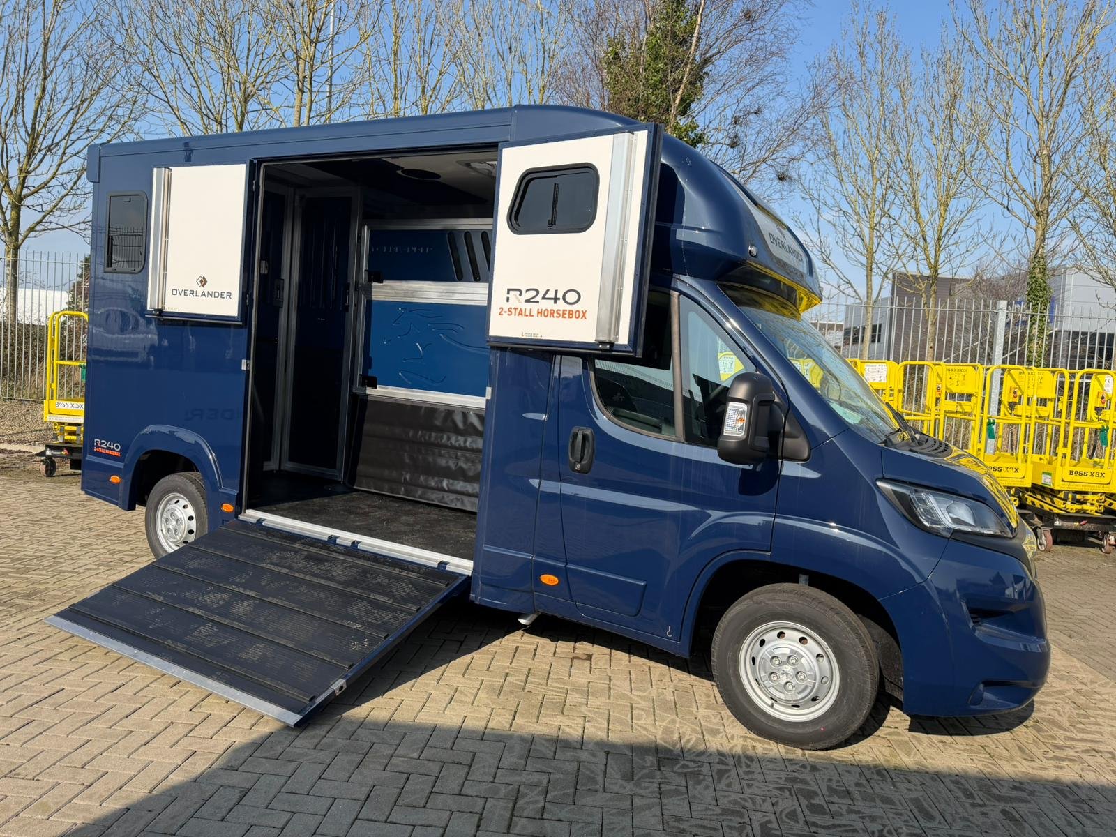 2026 R240 2-Stall Horsebox