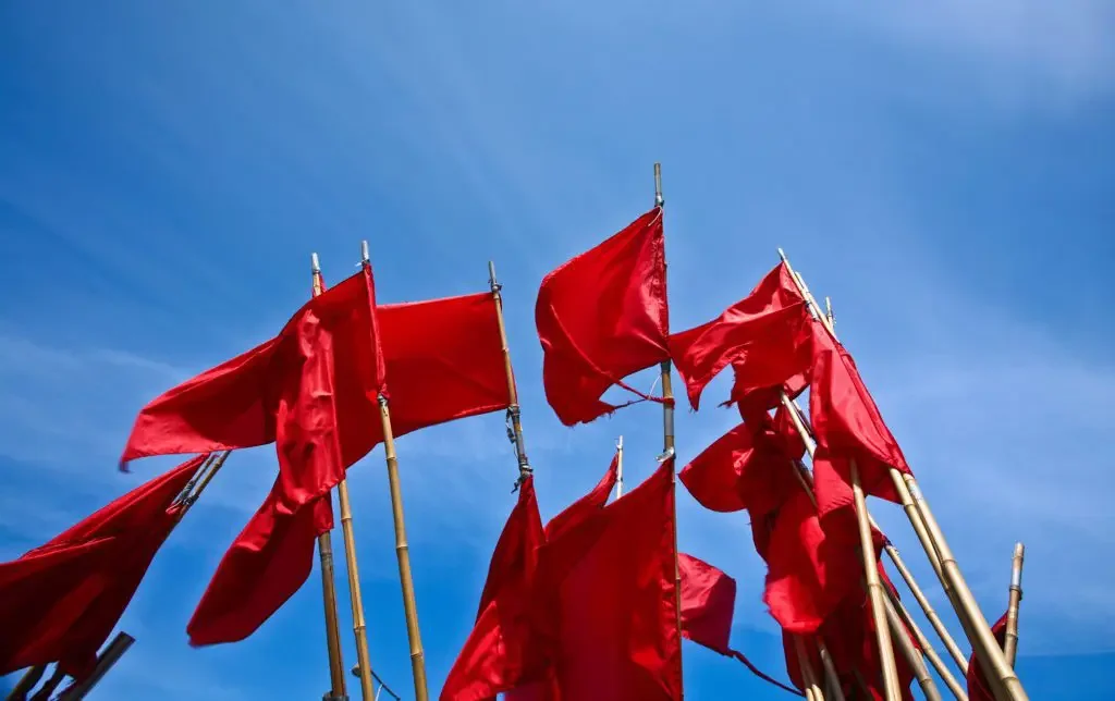 13 Red Flags In Your Resume – And How To Fix Them