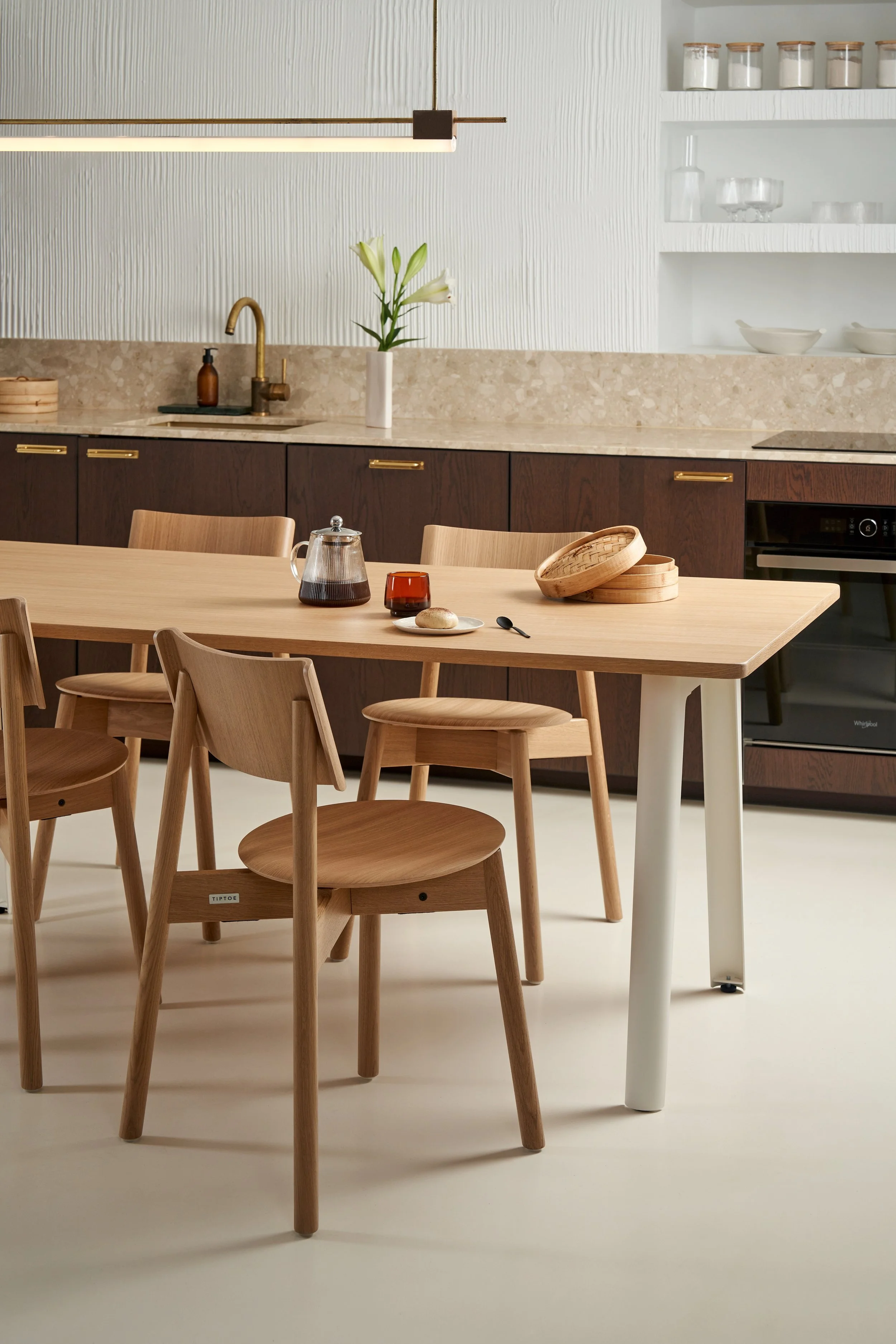 Tiptoe_SSD_full_wood_natural_oak_NEWMODERN_white (1).jpg