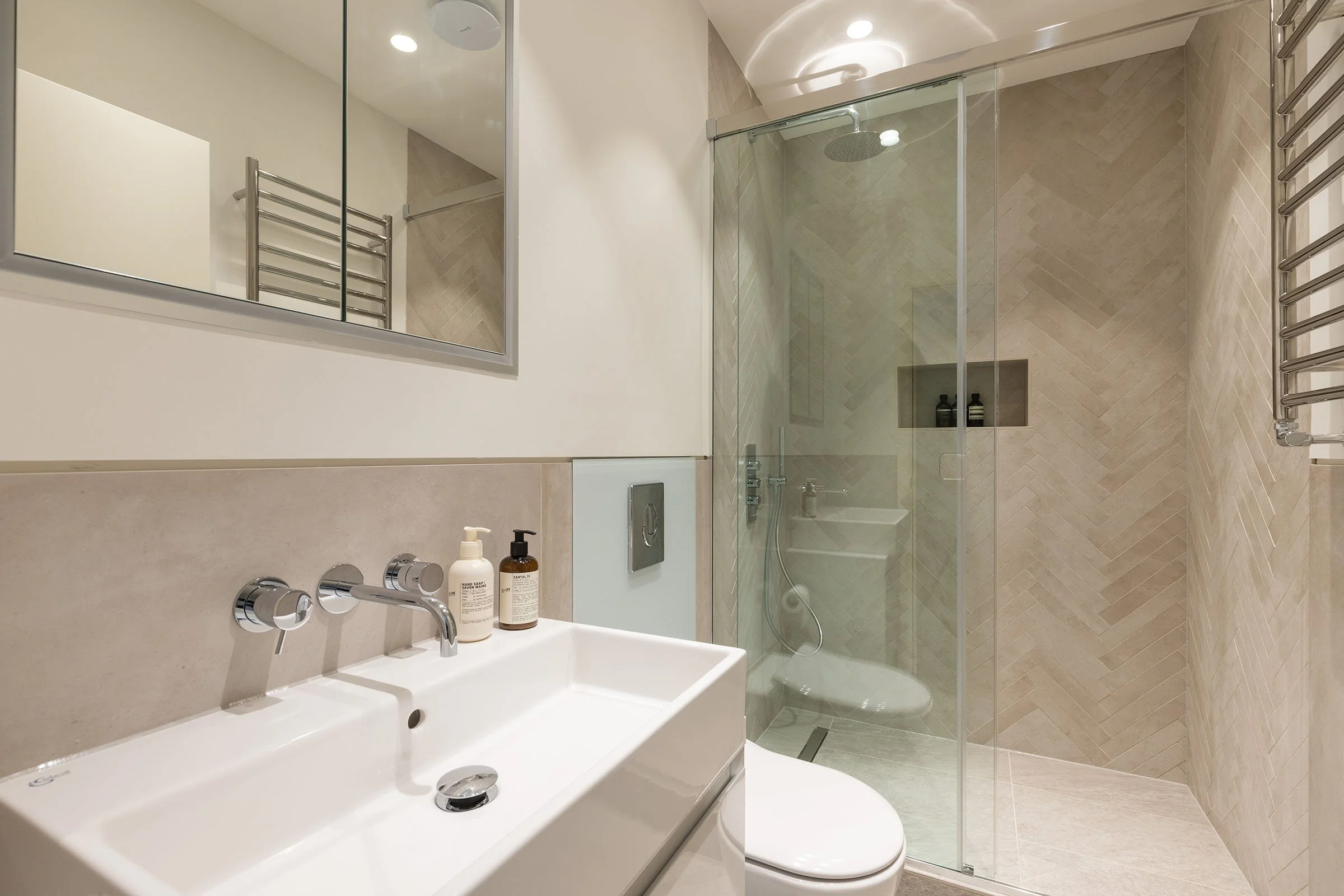 Chiltern Street 43a F5 -bath.jpg