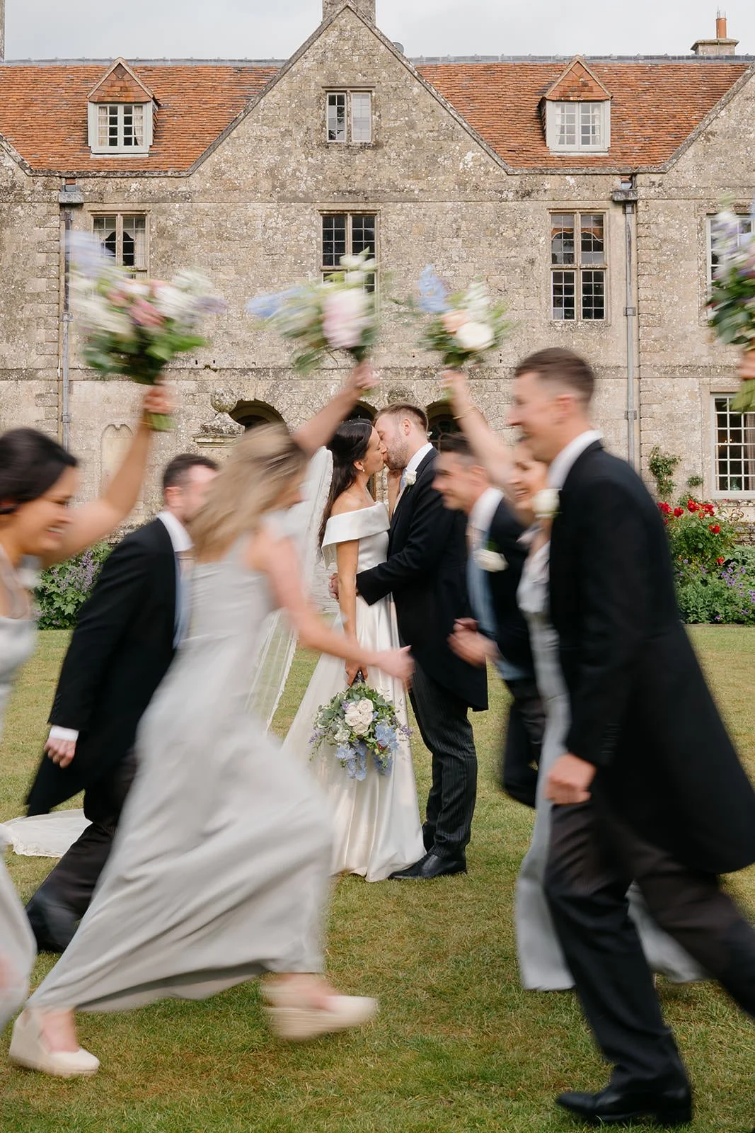 Tide-The-Knot-Hatch-House-Wedding-Marquee-Wedding-On-the-day-Coordination-Wedding-Planning-Rebecca+Sam-Laura Shaw-Photography56.jpg
