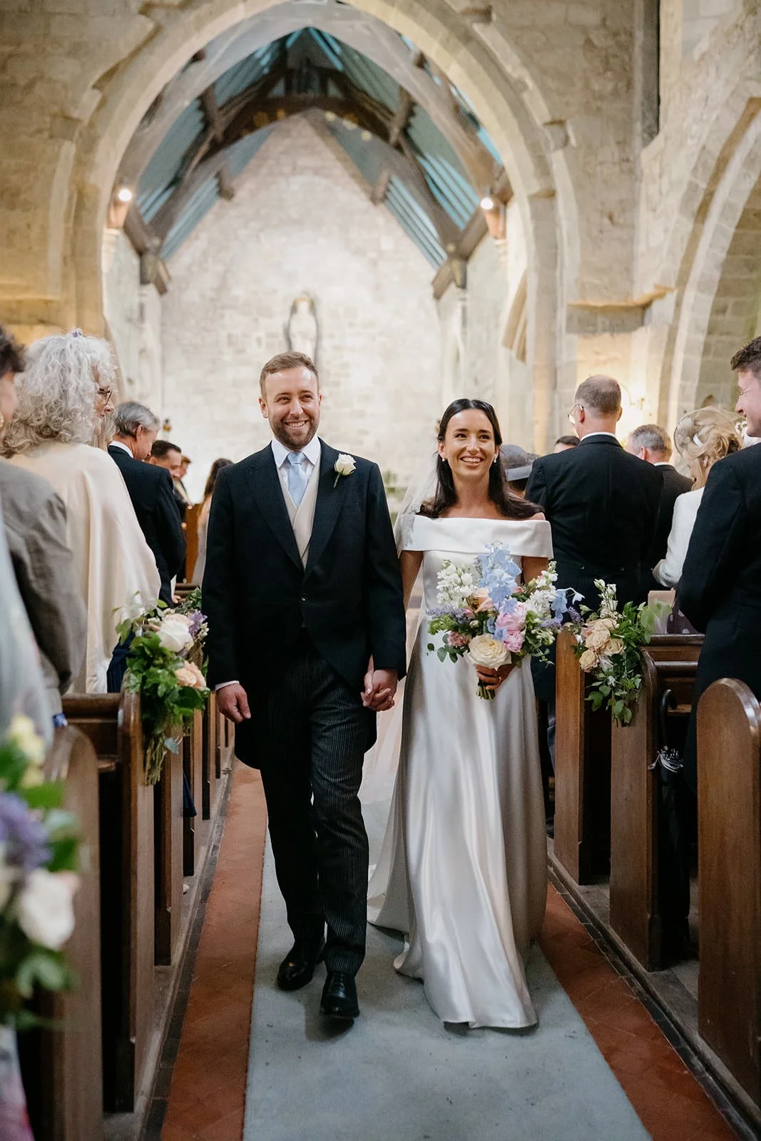 Tide-The-Knot-Hatch-House-Wedding-Marquee-Wedding-On-the-day-Coordination-Wedding-Planning-Rebecca+Sam-Laura Shaw-Photography23.jpg