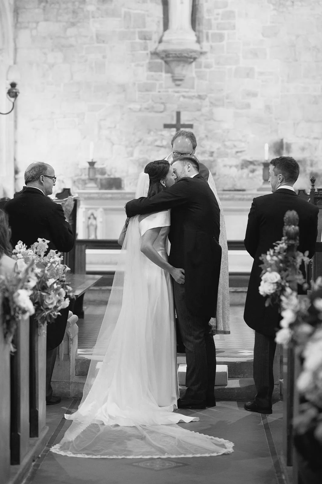 Tide-The-Knot-Hatch-House-Wedding-Marquee-Wedding-On-the-day-Coordination-Wedding-Planning-Rebecca+Sam-Laura Shaw-Photography17.jpg