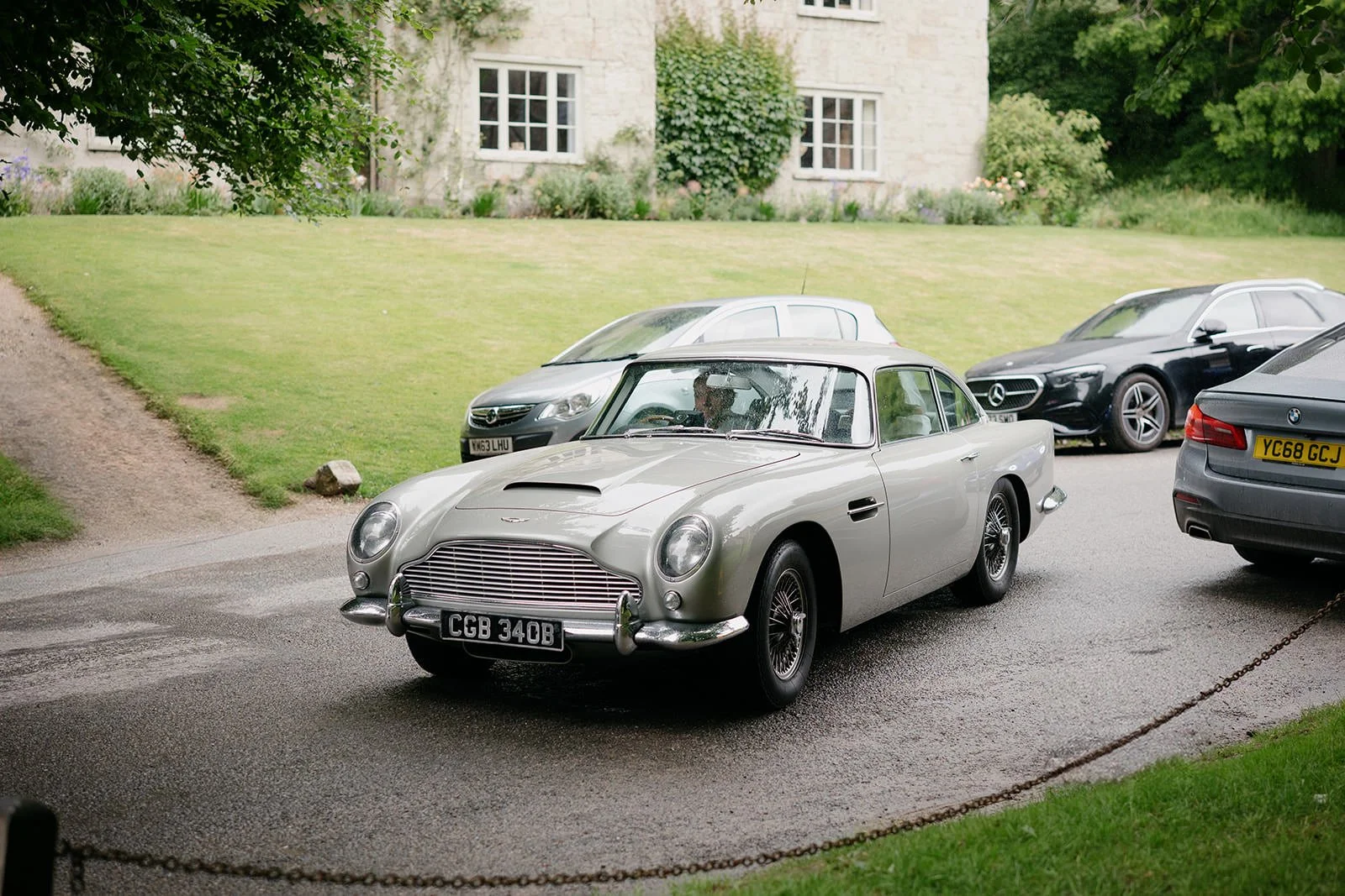 Tide-The-Knot-Hatch-House-Wedding-Marquee-Wedding-On-the-day-Coordination-Wedding-Planning-Rebecca+Sam-Laura Shaw-Photography07.jpg