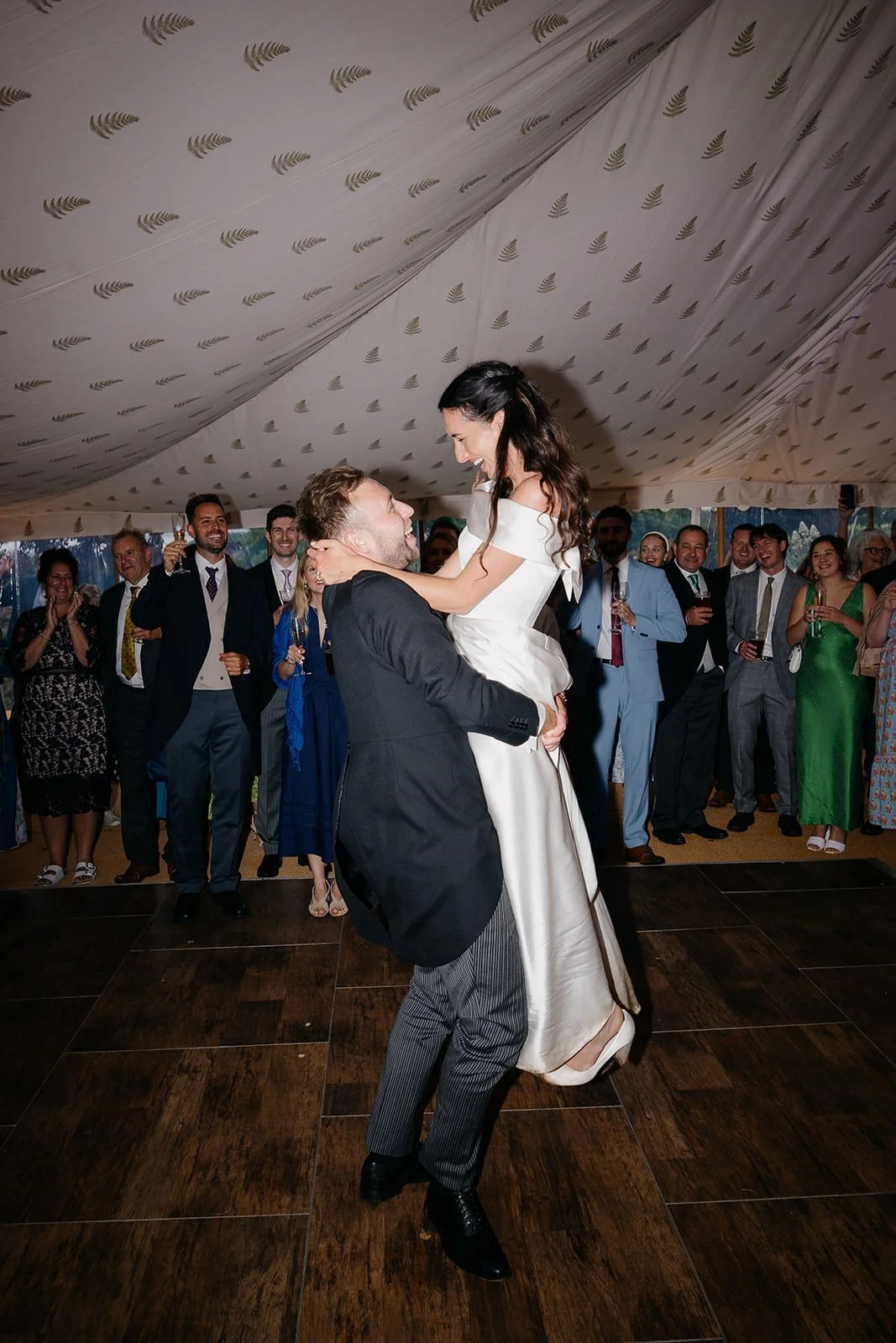 Tide-The-Knot-Hatch-House-Wedding-Marquee-Wedding-On-the-day-Coordination-Wedding-Planning-Rebecca+Sam-Laura Shaw-Photography84.jpg