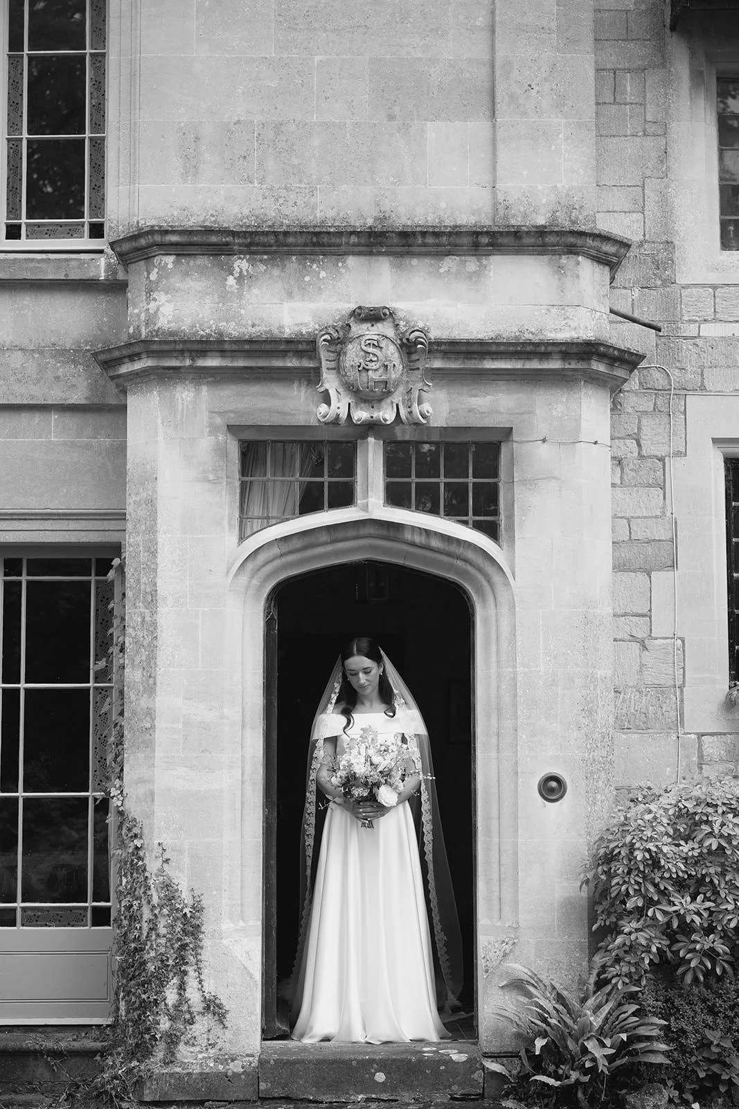 Tide-The-Knot-Hatch-House-Wedding-Marquee-Wedding-On-the-day-Coordination-Wedding-Planning-Rebecca+Sam-Laura Shaw-Photography04.jpg