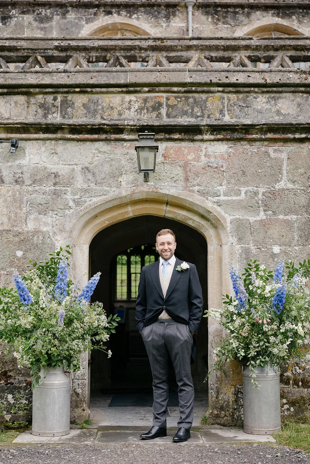 Tide-The-Knot-Hatch-House-Wedding-Marquee-Wedding-On-the-day-Coordination-Wedding-Planning-Rebecca+Sam-Laura Shaw-Photography05.jpg