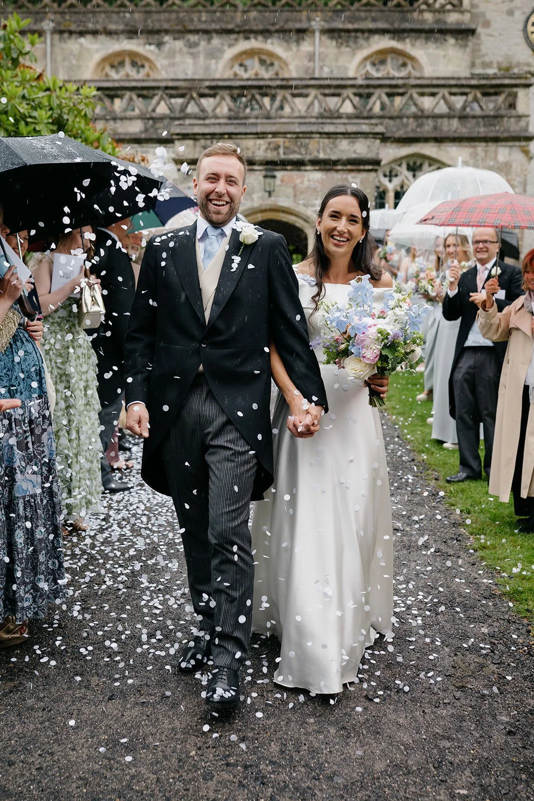 Tide-The-Knot-Hatch-House-Wedding-Marquee-Wedding-On-the-day-Coordination-Wedding-Planning-Rebecca+Sam-Laura Shaw-Photography27.jpg