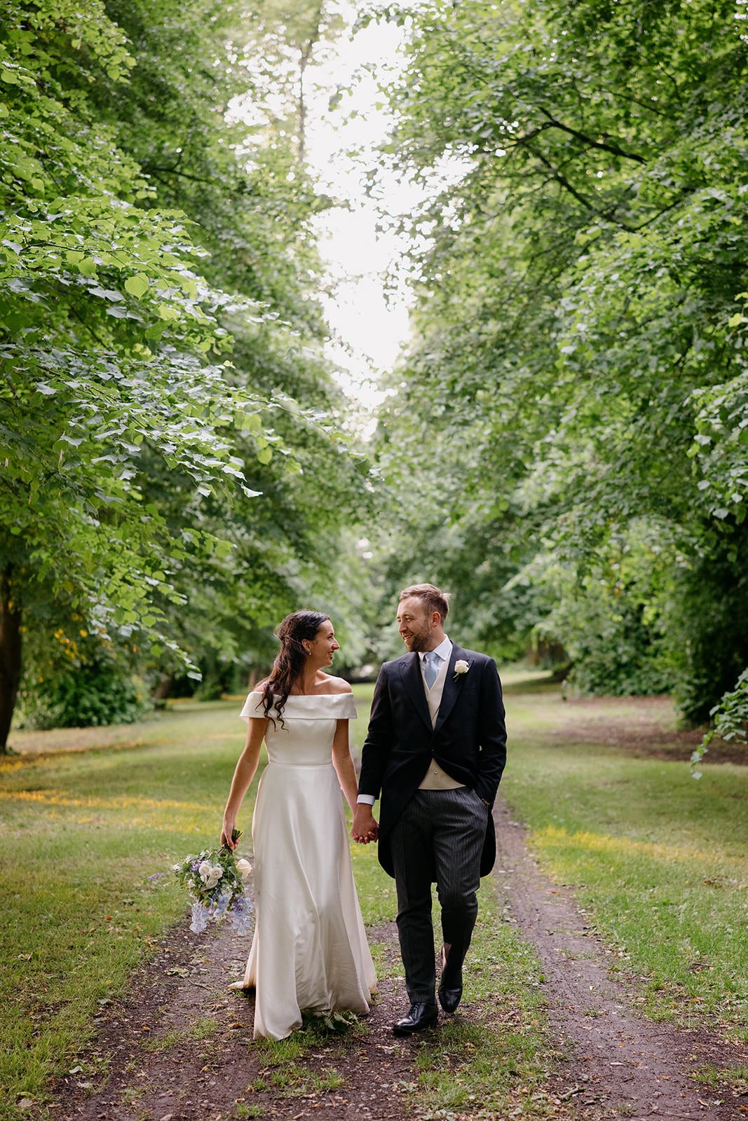 Tide-The-Knot-Hatch-House-Wedding-Marquee-Wedding-On-the-day-Coordination-Wedding-Planning-Rebecca+Sam-Laura Shaw-Photography73.jpg