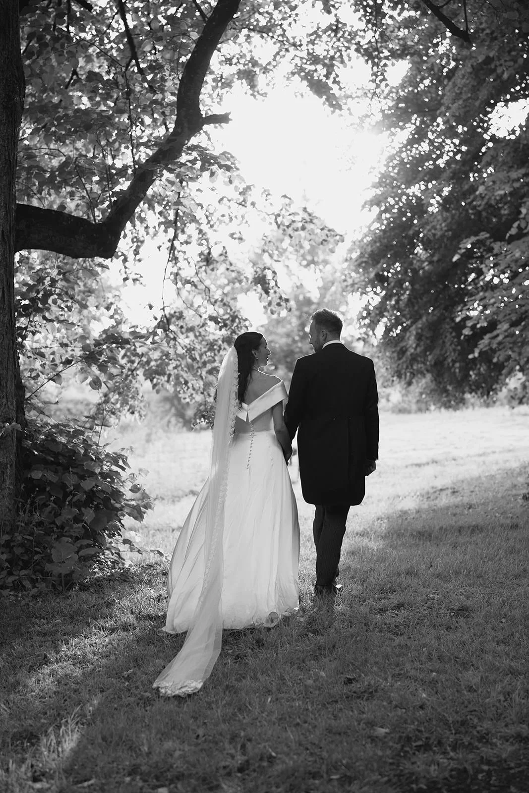 Tide-The-Knot-Hatch-House-Wedding-Marquee-Wedding-On-the-day-Coordination-Wedding-Planning-Rebecca+Sam-Laura Shaw-Photography62.jpg