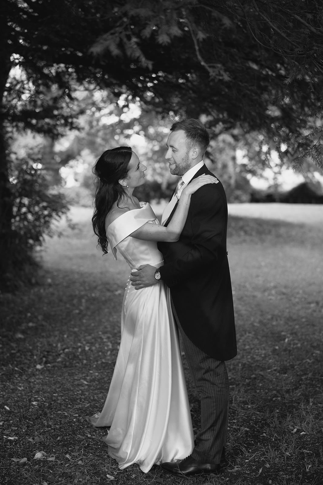 Tide-The-Knot-Hatch-House-Wedding-Marquee-Wedding-On-the-day-Coordination-Wedding-Planning-Rebecca+Sam-Laura Shaw-Photography75.jpg