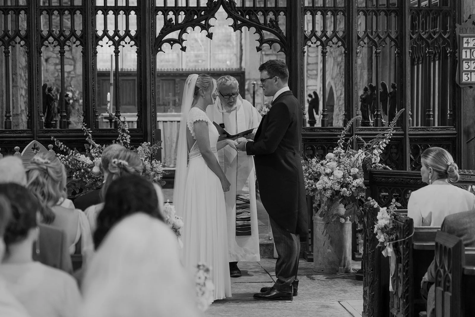 Hannah _26 James Wedding (427 of 1520).jpg