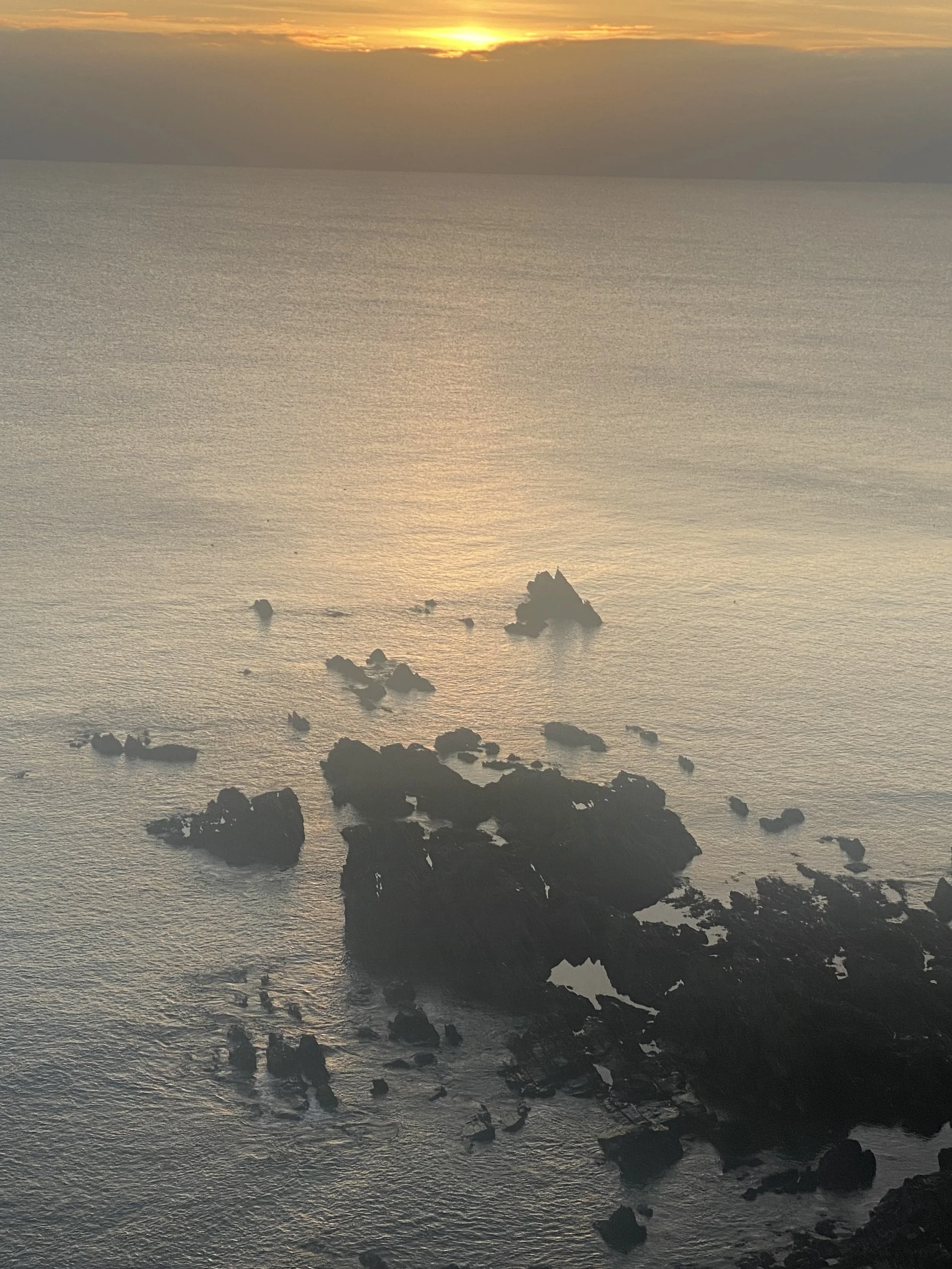 The slate stone choir of exquisite faults