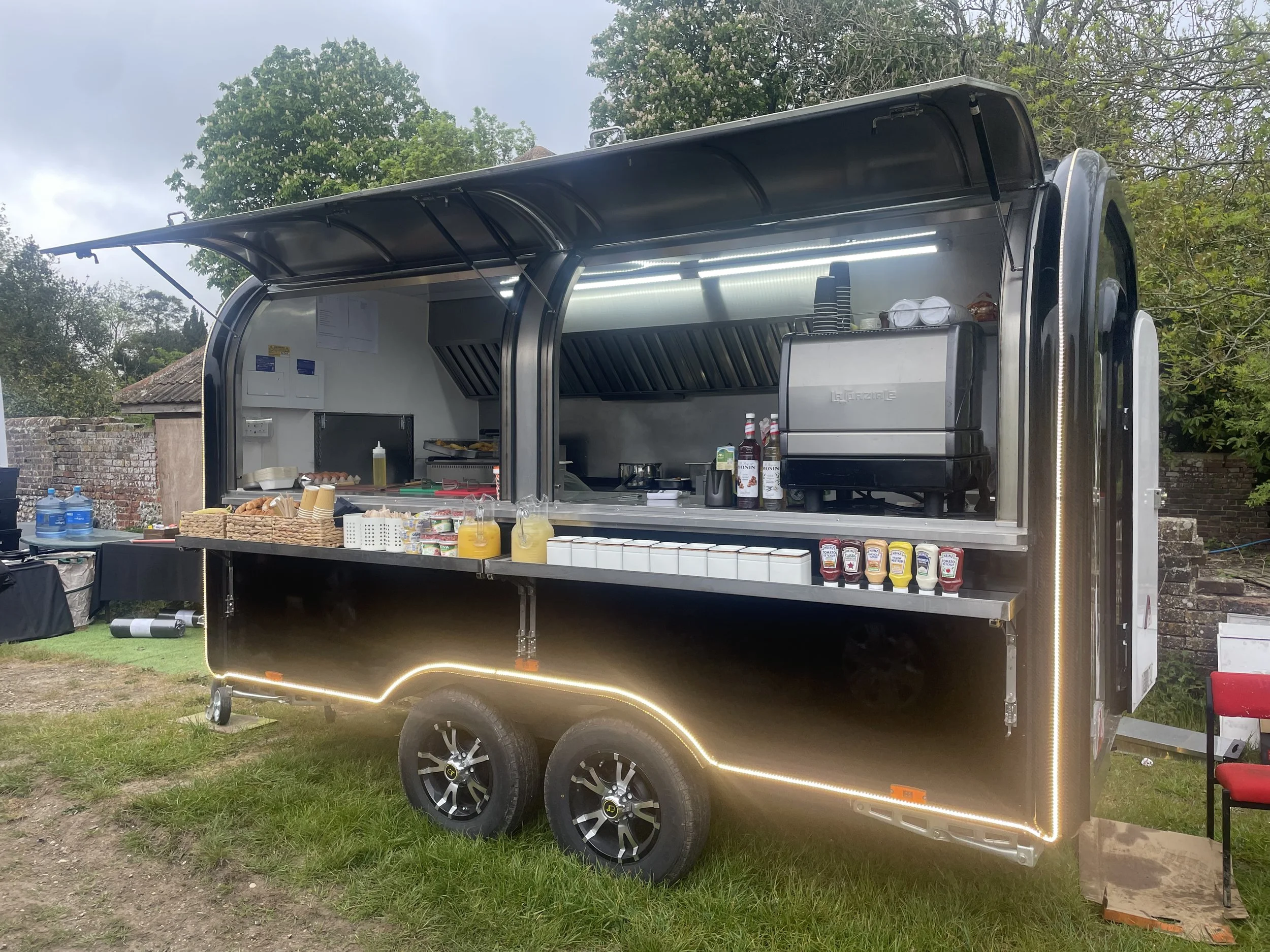 Event catering setup for corporate and private events in London
