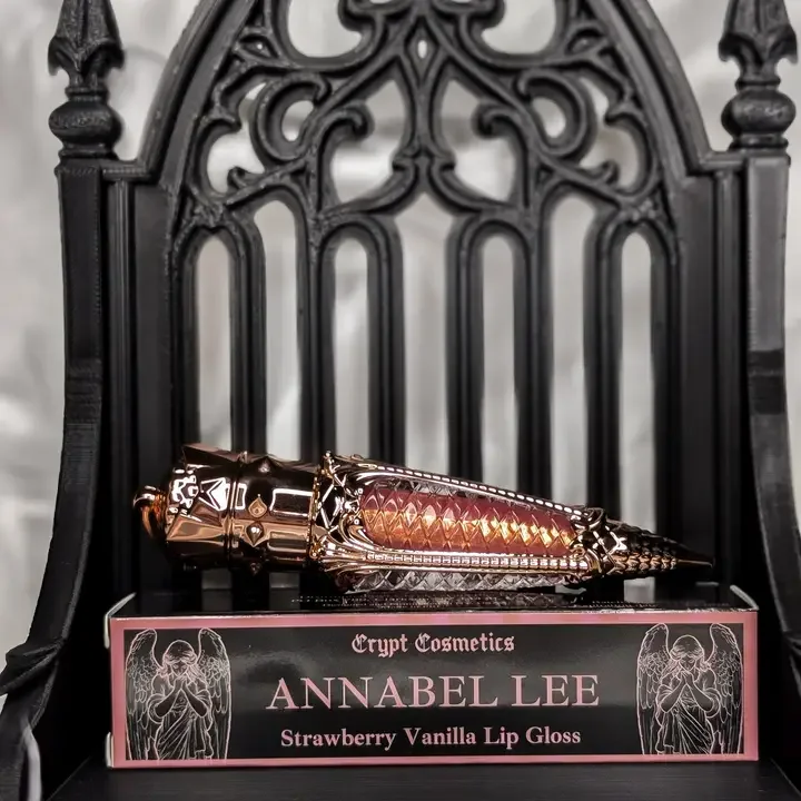 Annabel Lee - Strawberry Vanilla Scented Lip Gloss