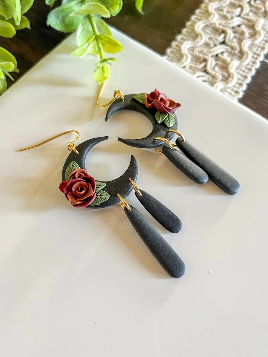 Black moon earrings | 18k gold-plated