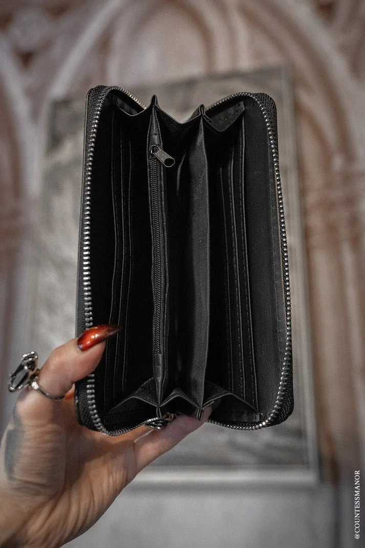 gothic-wallet_49a38011-fb2e-4650_83335055-f3d2-4ef4-a1c6-3ea0d6428110.jpg