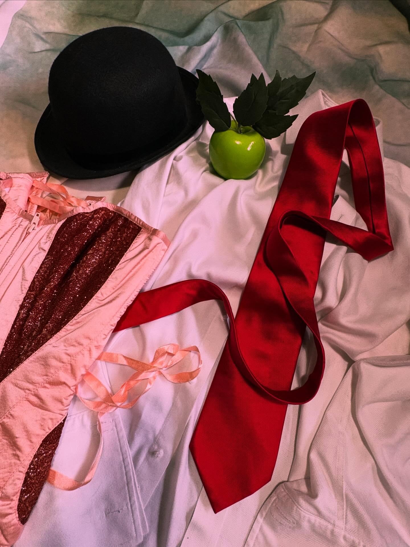 New act teaser&hellip; 😘👔👠
#burlesque 
#birminghamburlesque