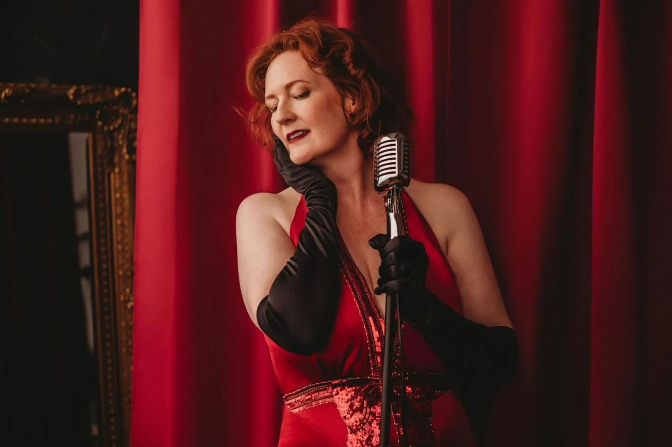 My brief to Anna @sheismagic.co was that I wanted photos I could use for #burlesque promotion, and just look at them 🥹😍. So lovely to be part of her 40 Over 40 project, too&hellip;I heartily recommend Anna ☺️.