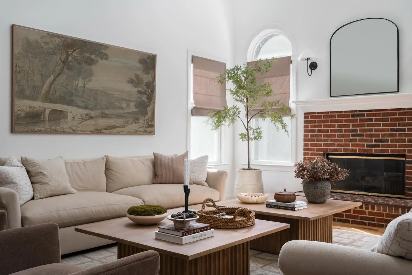 So nice to enjoy some warm tone interiors on these cold days.

This living space was so cozy yet sophisticated. 

Design: @decor.by.demree 

Photos shot and copyrighted by @willventuresphoto please reach out for licensing info or shoot inquiries.
.
.