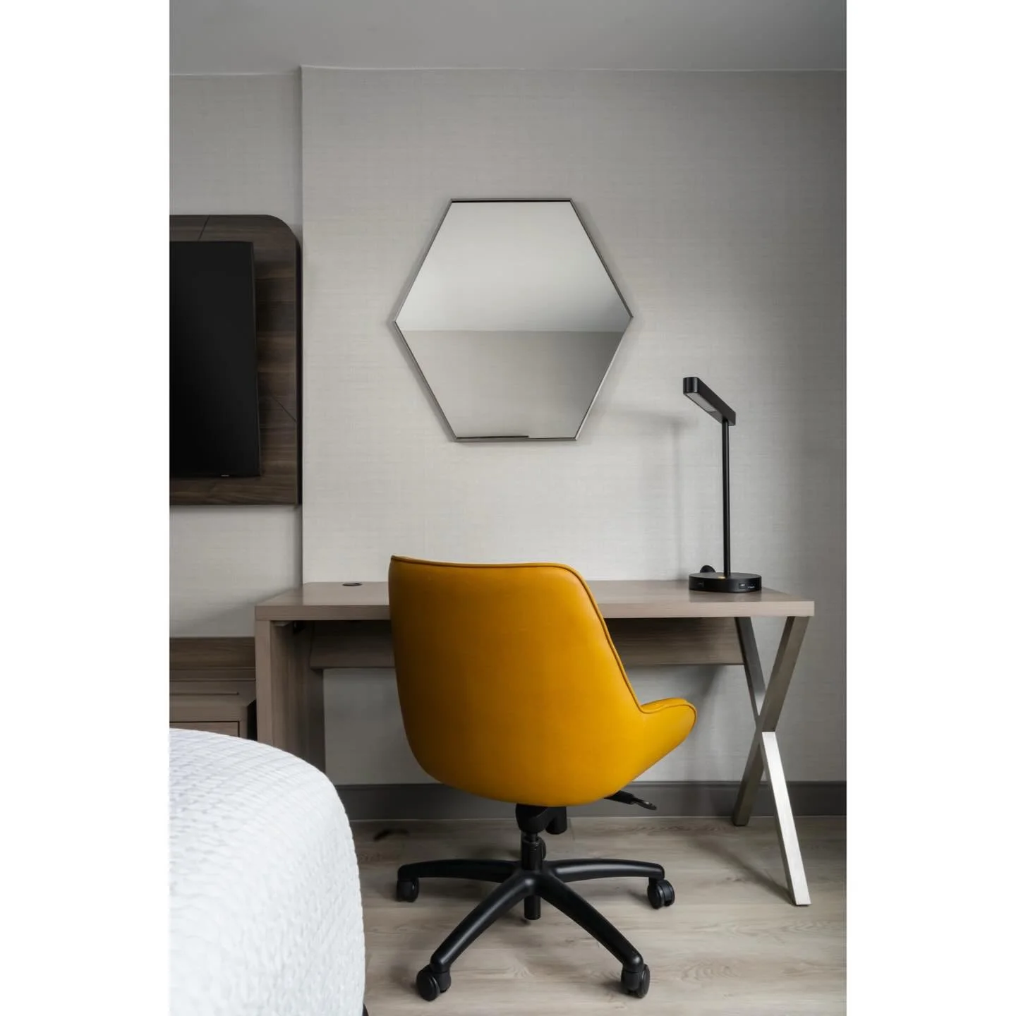 Would love to check in to this hotel.

Each room and common space was carefully curated to feel cohesive, functional, and inviting.

Photos shot and copyrighted by @willventuresphoto please reach out for licensing info and shoot inquiries.
.
.
.
.
.
