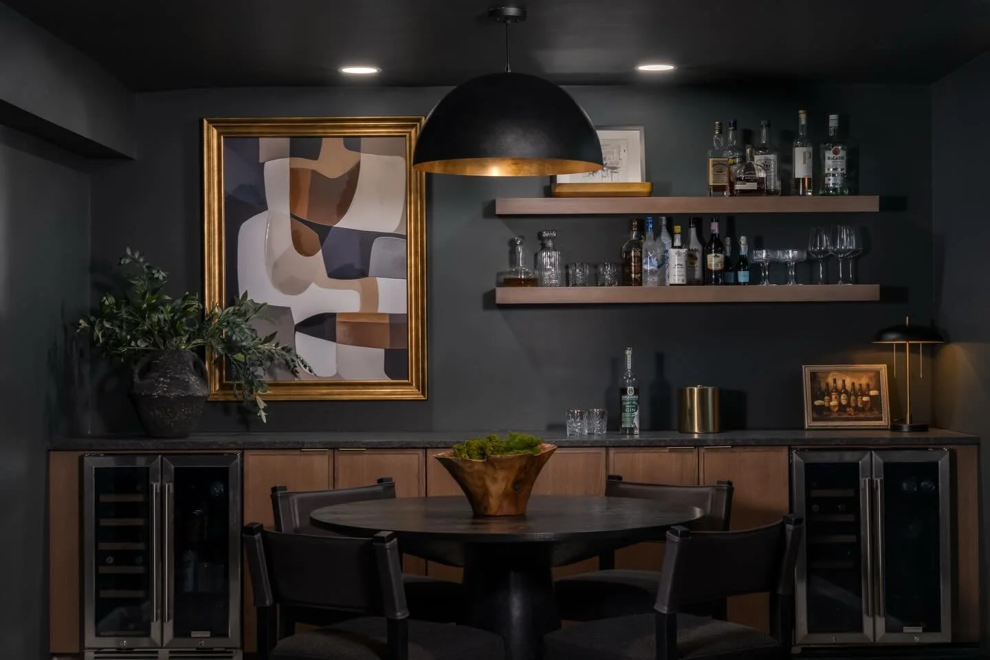 After hours hang out spot right in your basement.

Absolutely loved this concept. A place to disconnect and enjoy right within your family space.

Design: @poplarcreek_interiors 

Photos shot and copyrighted by @willventuresphoto please reach out for