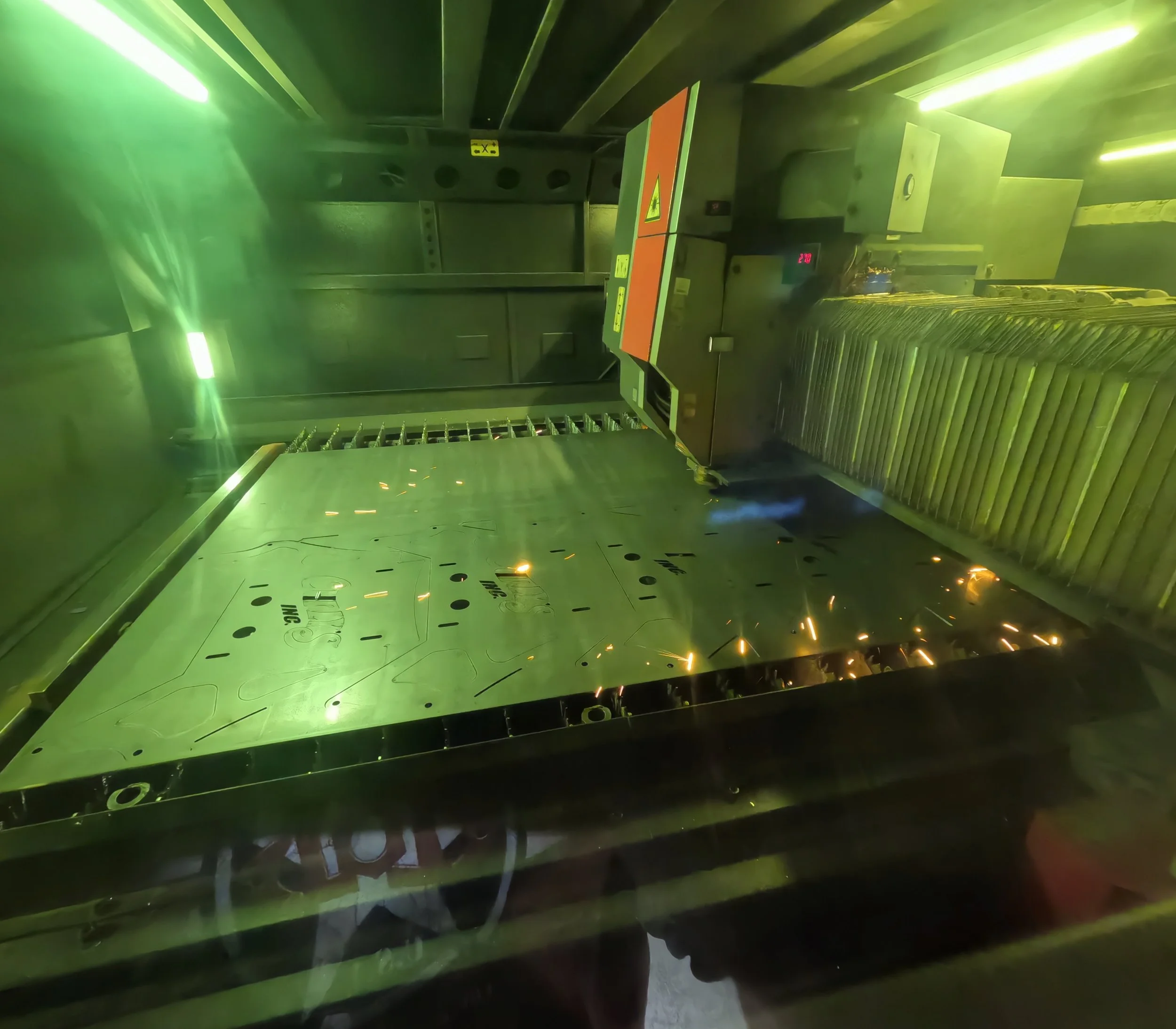 precision laser cutting machine
